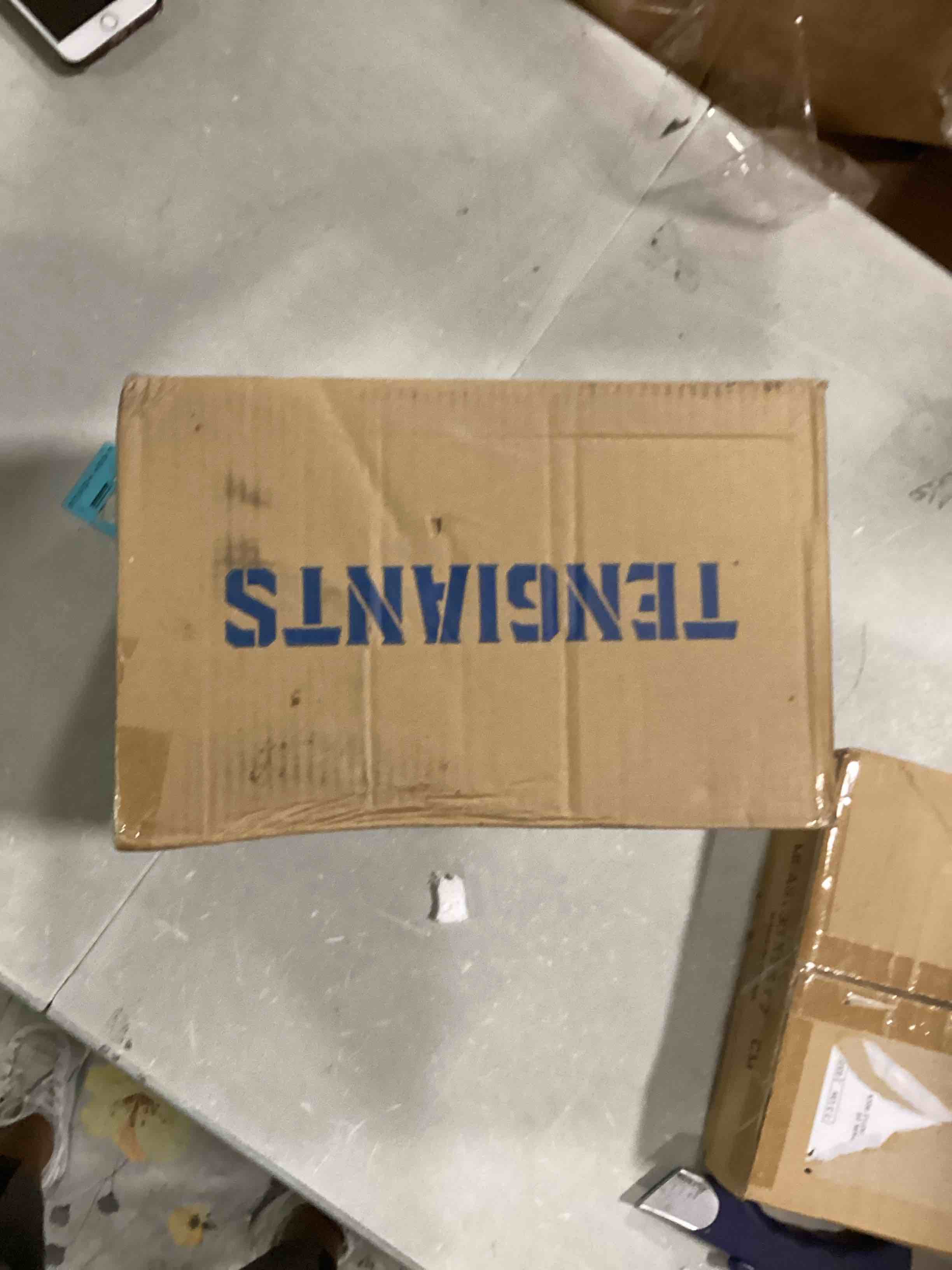 https://s3.amazonaws.com/lotting-images-prod/bidfta/BLU5713779_1714585448984.jpeg