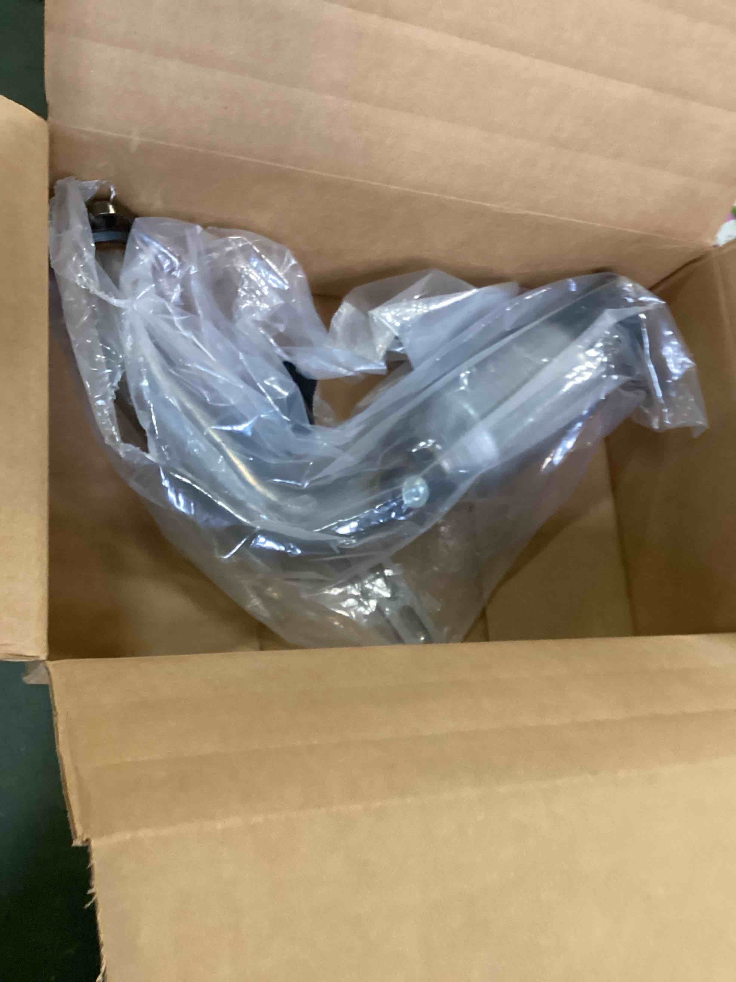 https://s3.amazonaws.com/lotting-images-prod/bidfta/BLU5714118_1714235798327.jpeg