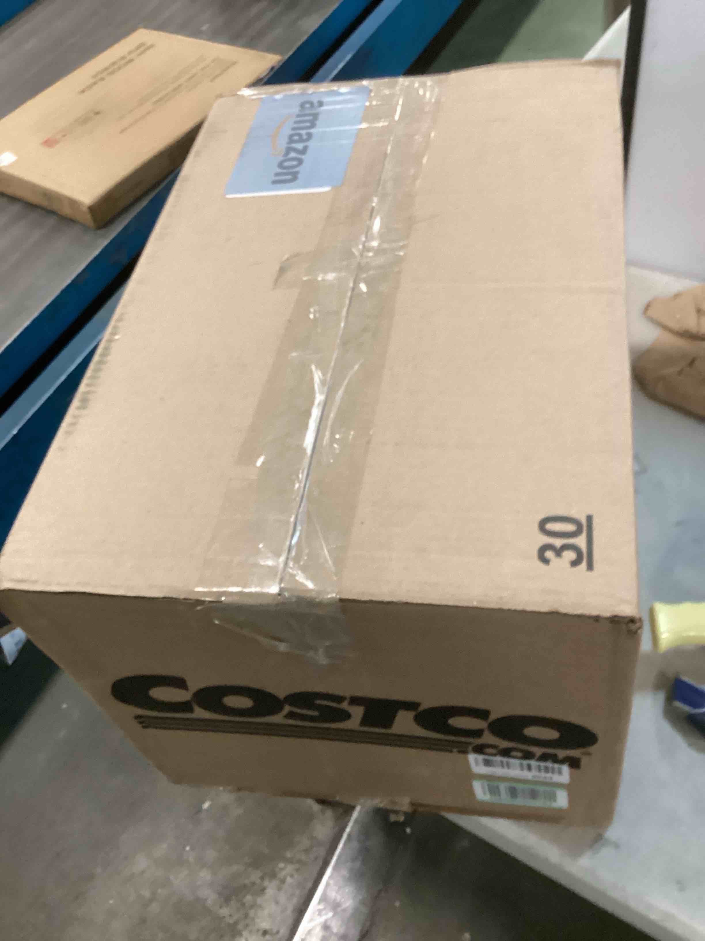 https://s3.amazonaws.com/lotting-images-prod/bidfta/BLU5714168_1714392710650.jpeg