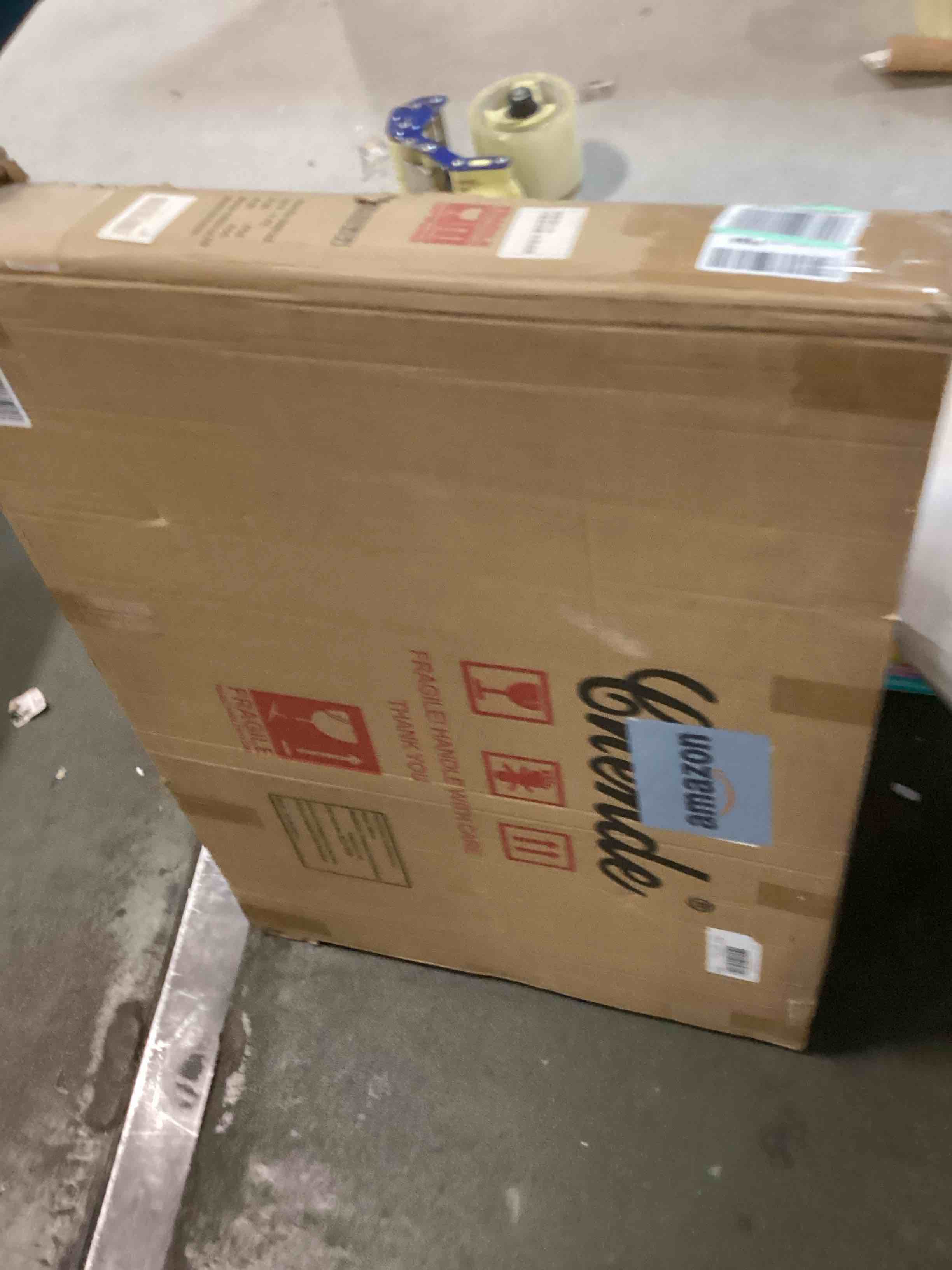https://s3.amazonaws.com/lotting-images-prod/bidfta/BLU5714172_1714393157702.jpeg