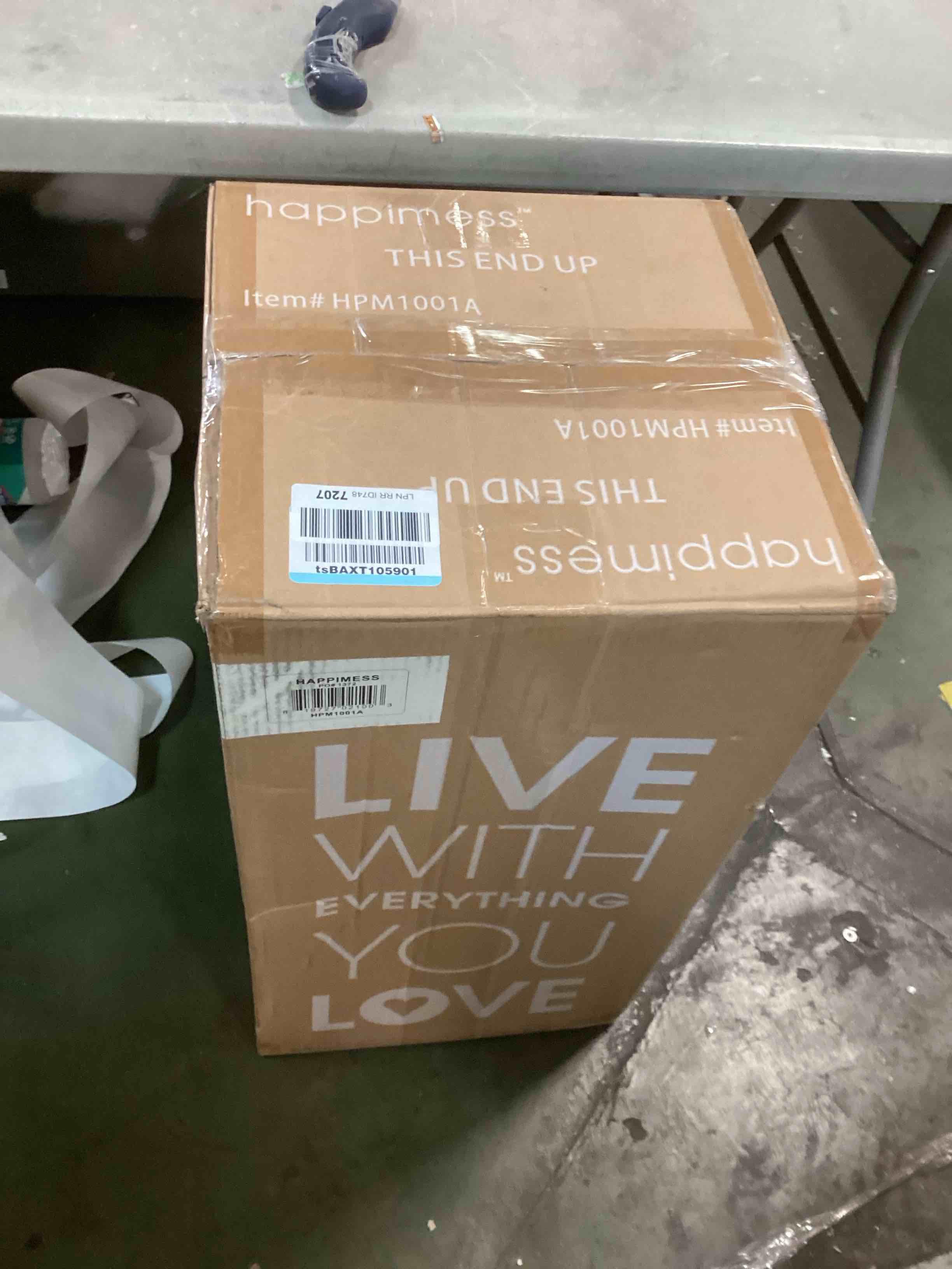 https://s3.amazonaws.com/lotting-images-prod/bidfta/BLU5714681_1714506144527.jpeg