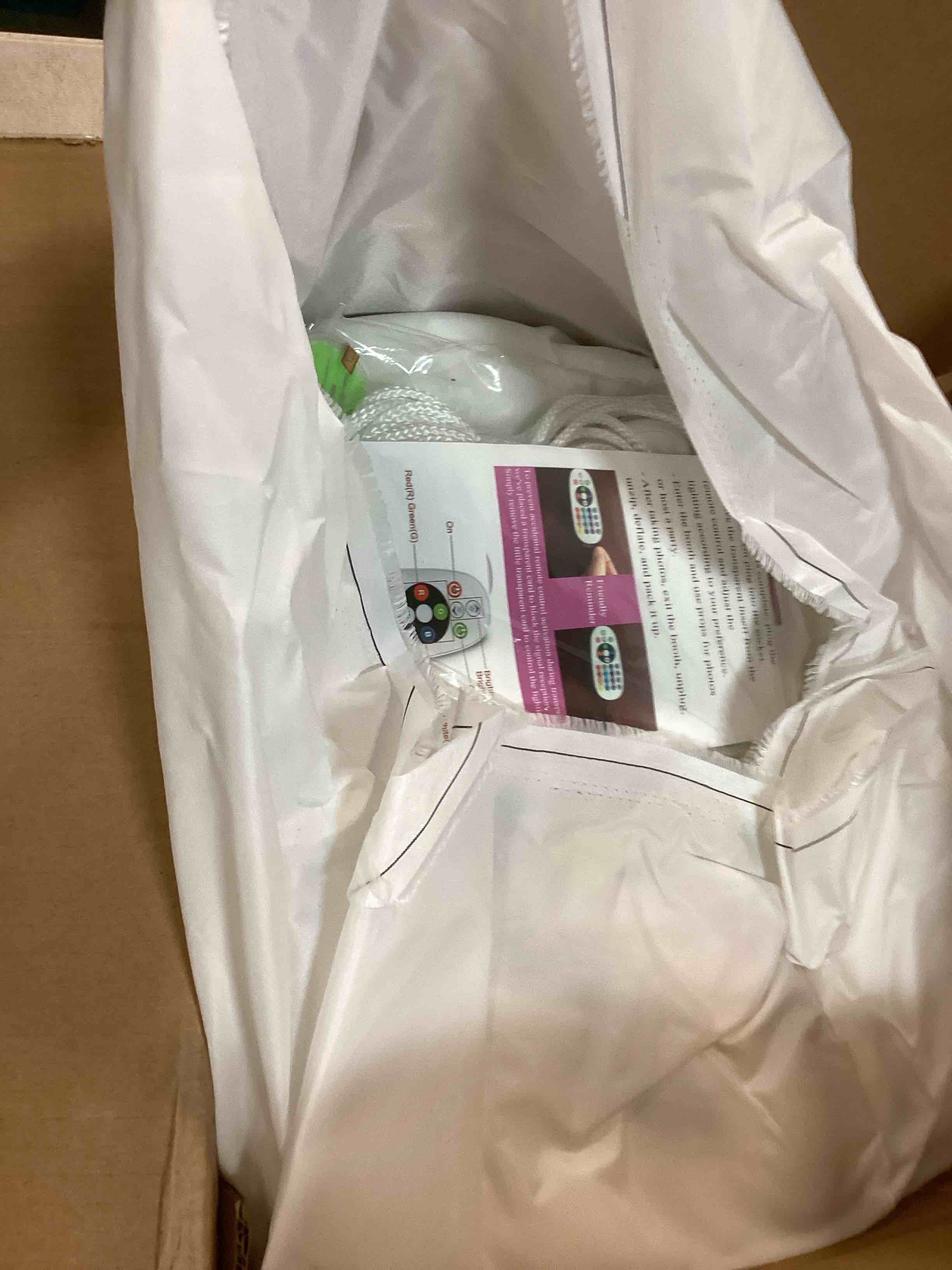 https://s3.amazonaws.com/lotting-images-prod/bidfta/BLU5714760_1714566500360.jpeg