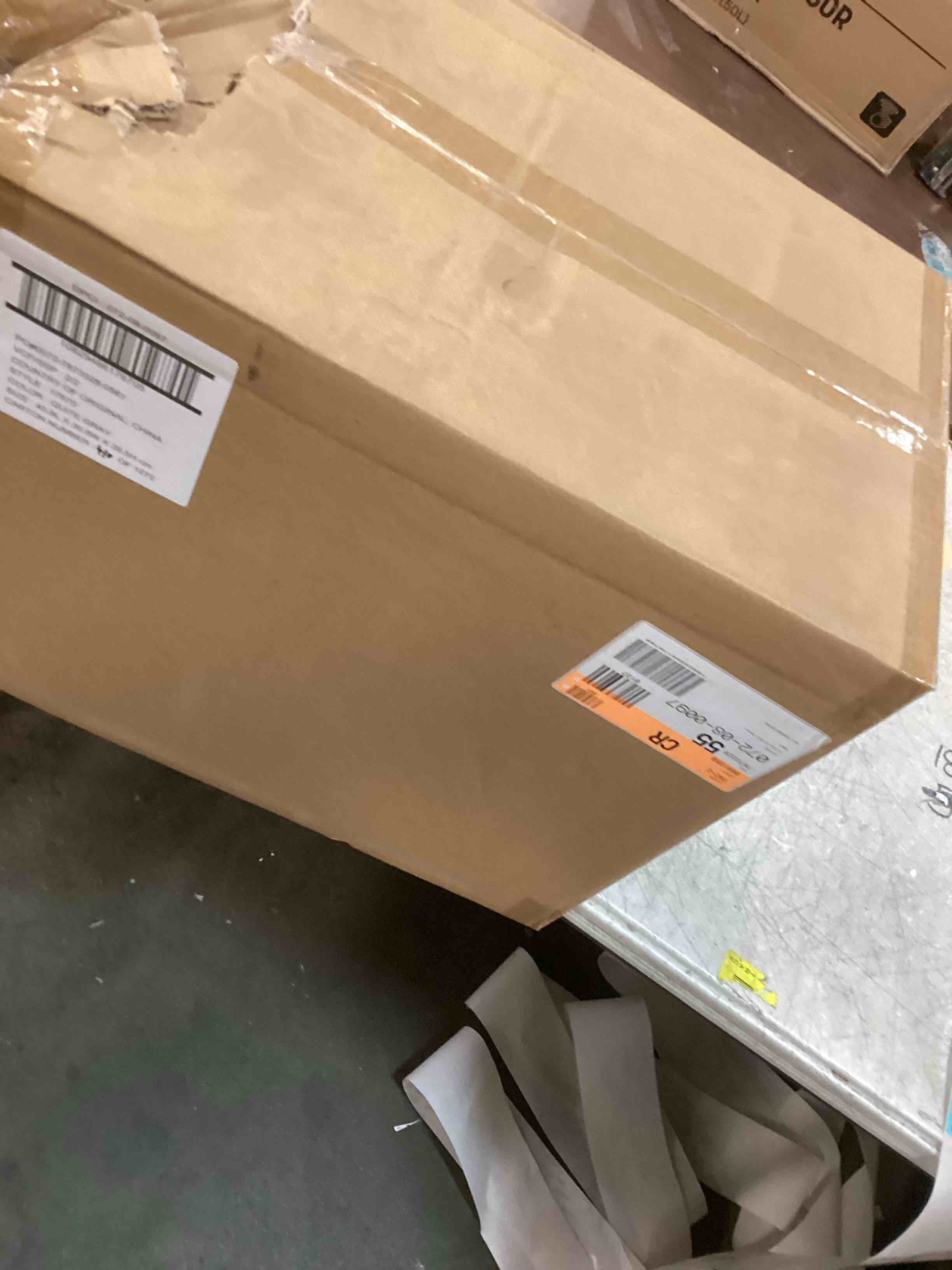 https://s3.amazonaws.com/lotting-images-prod/bidfta/BLU5714933_1714586100663.jpeg