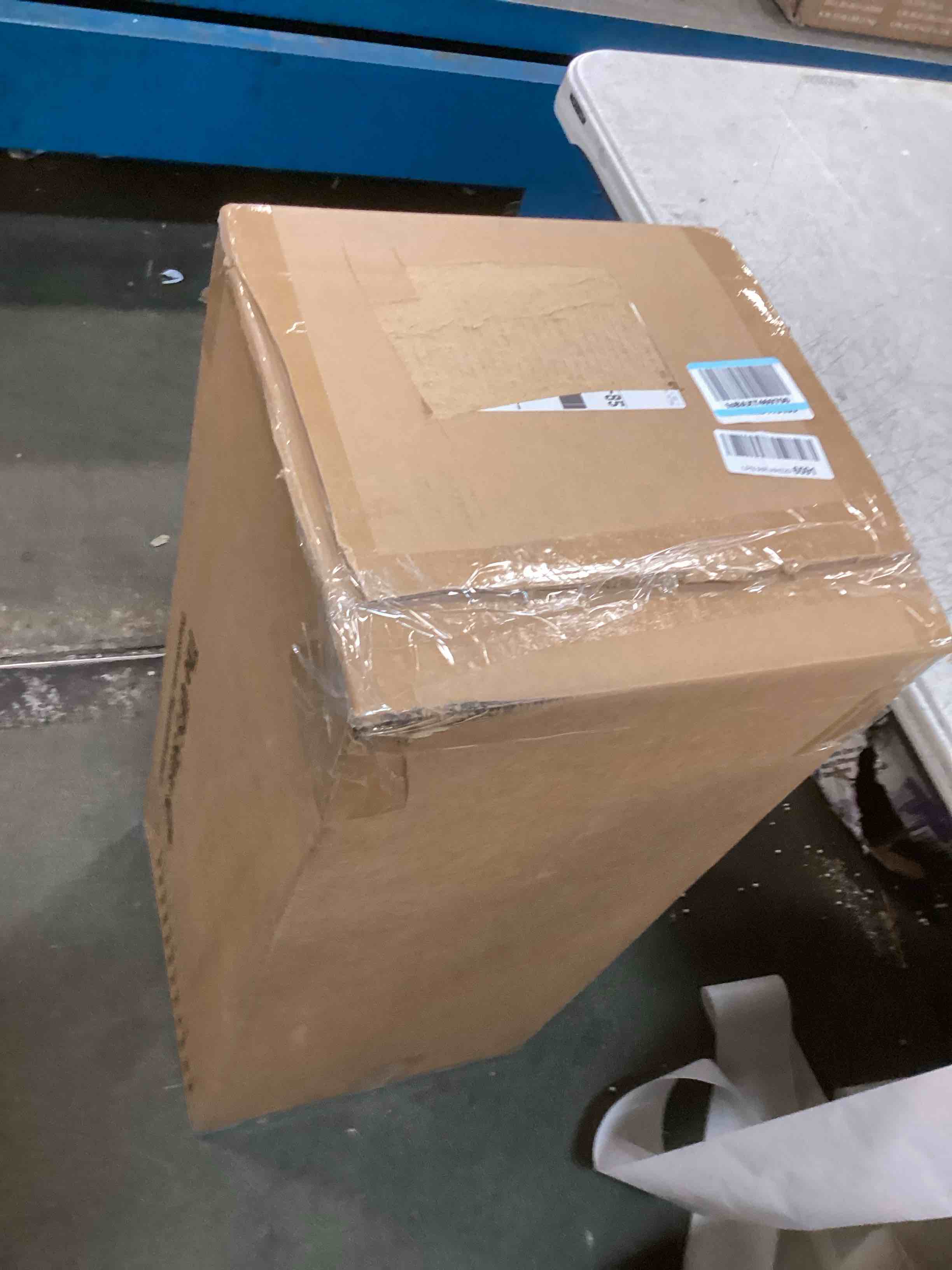 https://s3.amazonaws.com/lotting-images-prod/bidfta/BLU5714983_1714592196521.jpeg