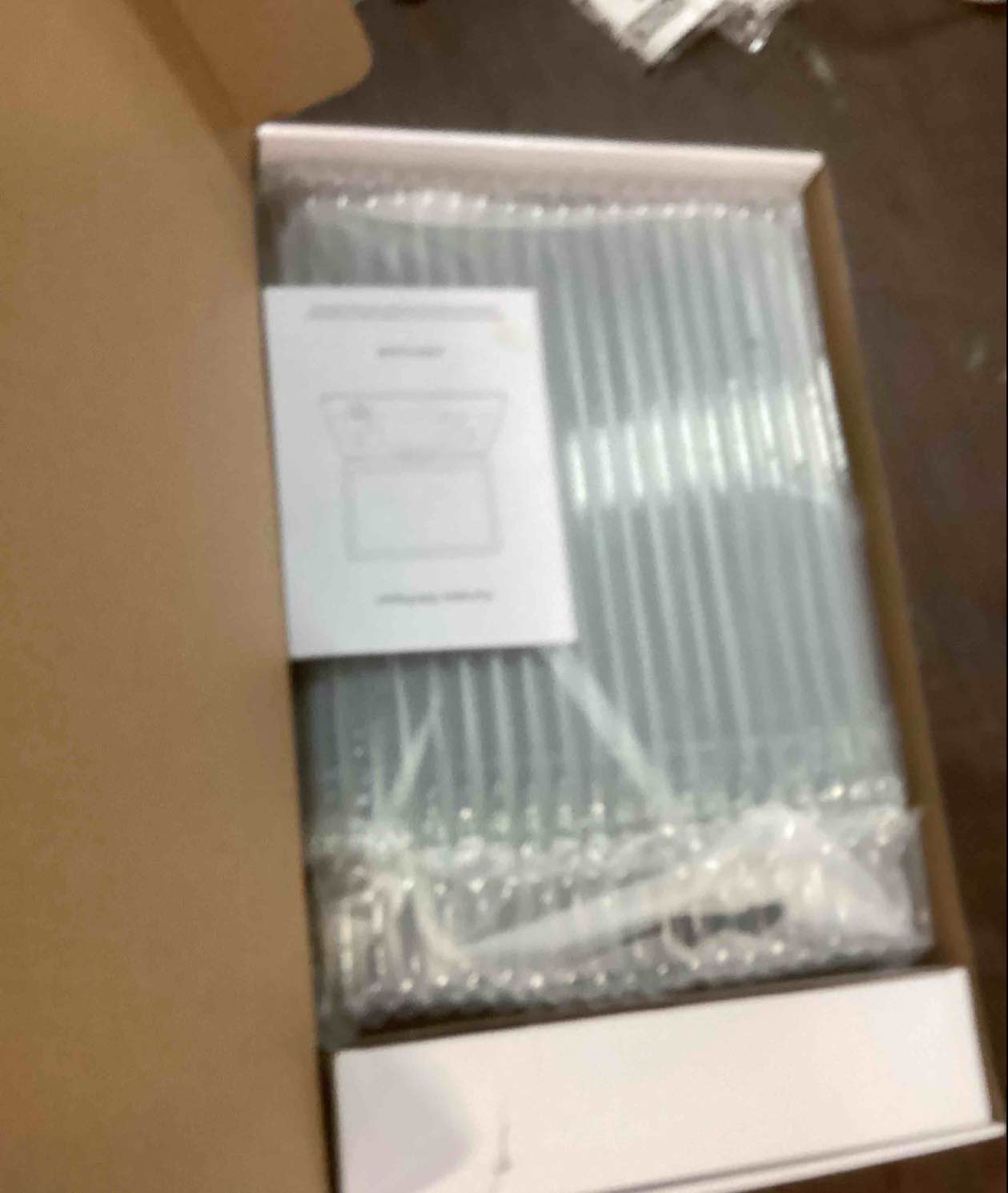 https://s3.amazonaws.com/lotting-images-prod/bidfta/BLU5715169_1714667125670.jpeg