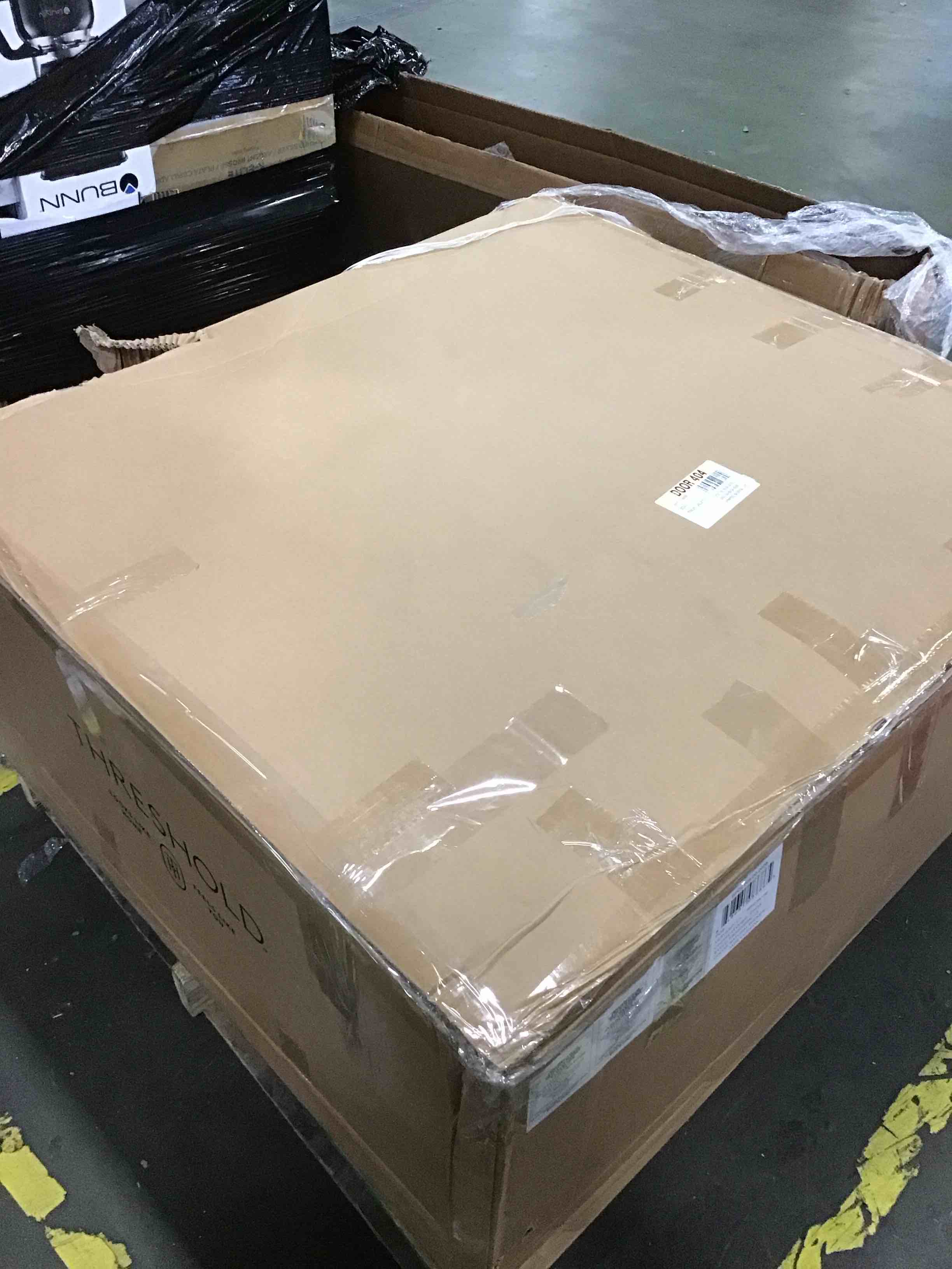https://s3.amazonaws.com/lotting-images-prod/bidfta/BLU5715501_1714160149922.jpeg