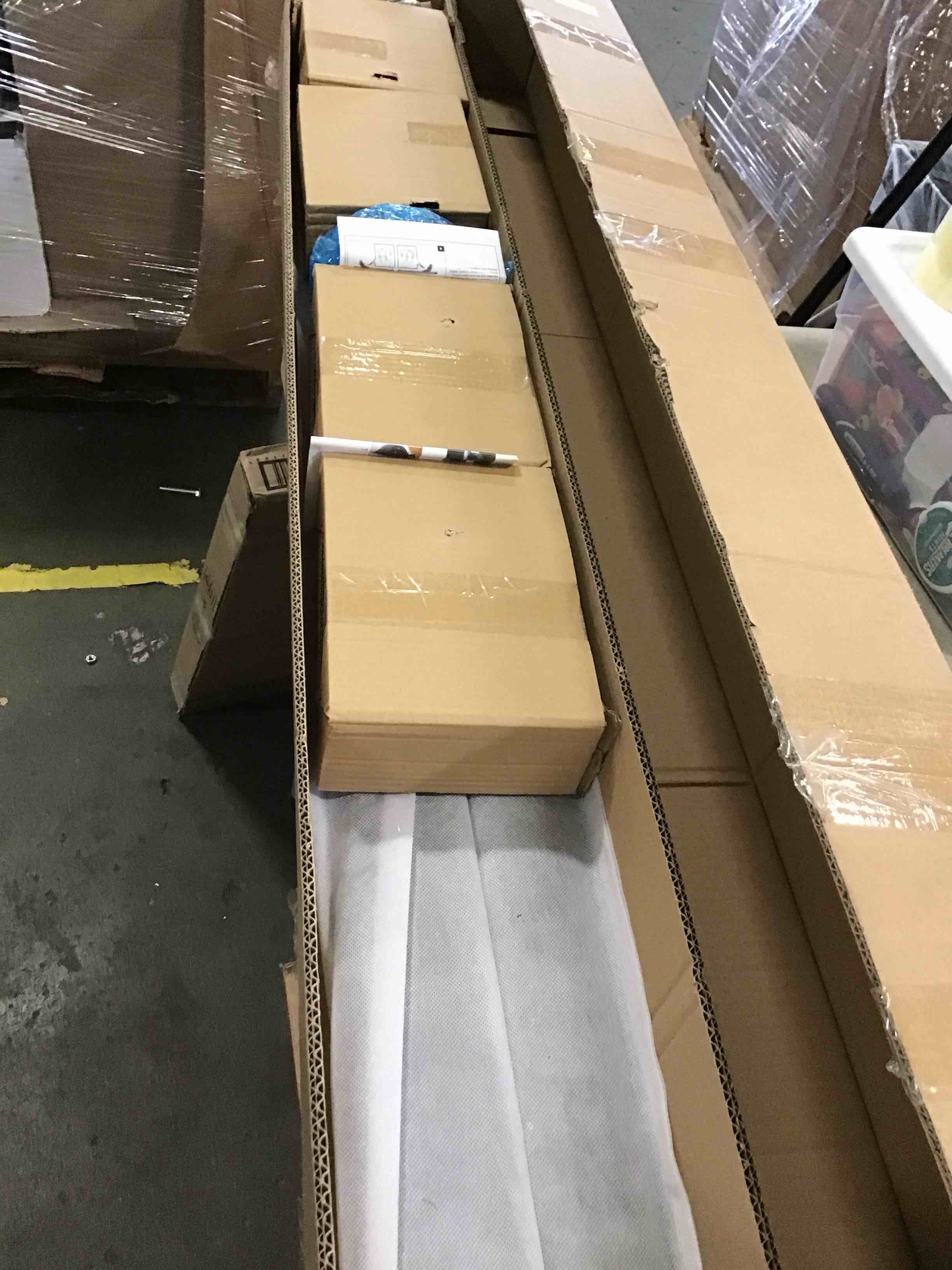 https://s3.amazonaws.com/lotting-images-prod/bidfta/BLU5715564_1714315237870.jpeg