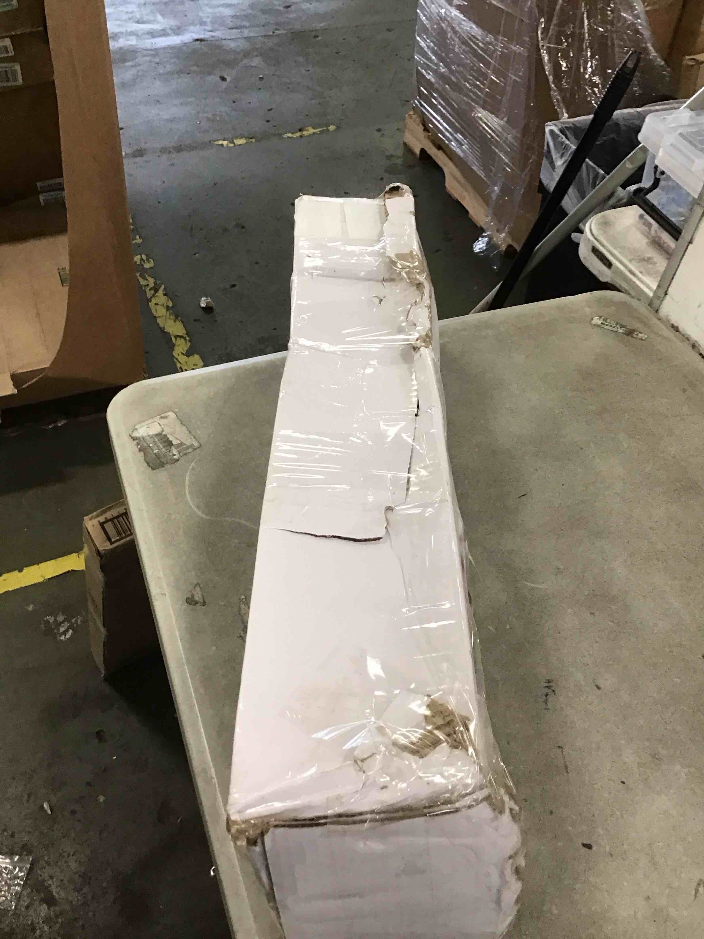 https://s3.amazonaws.com/lotting-images-prod/bidfta/BLU5715577_1714317957689.jpeg