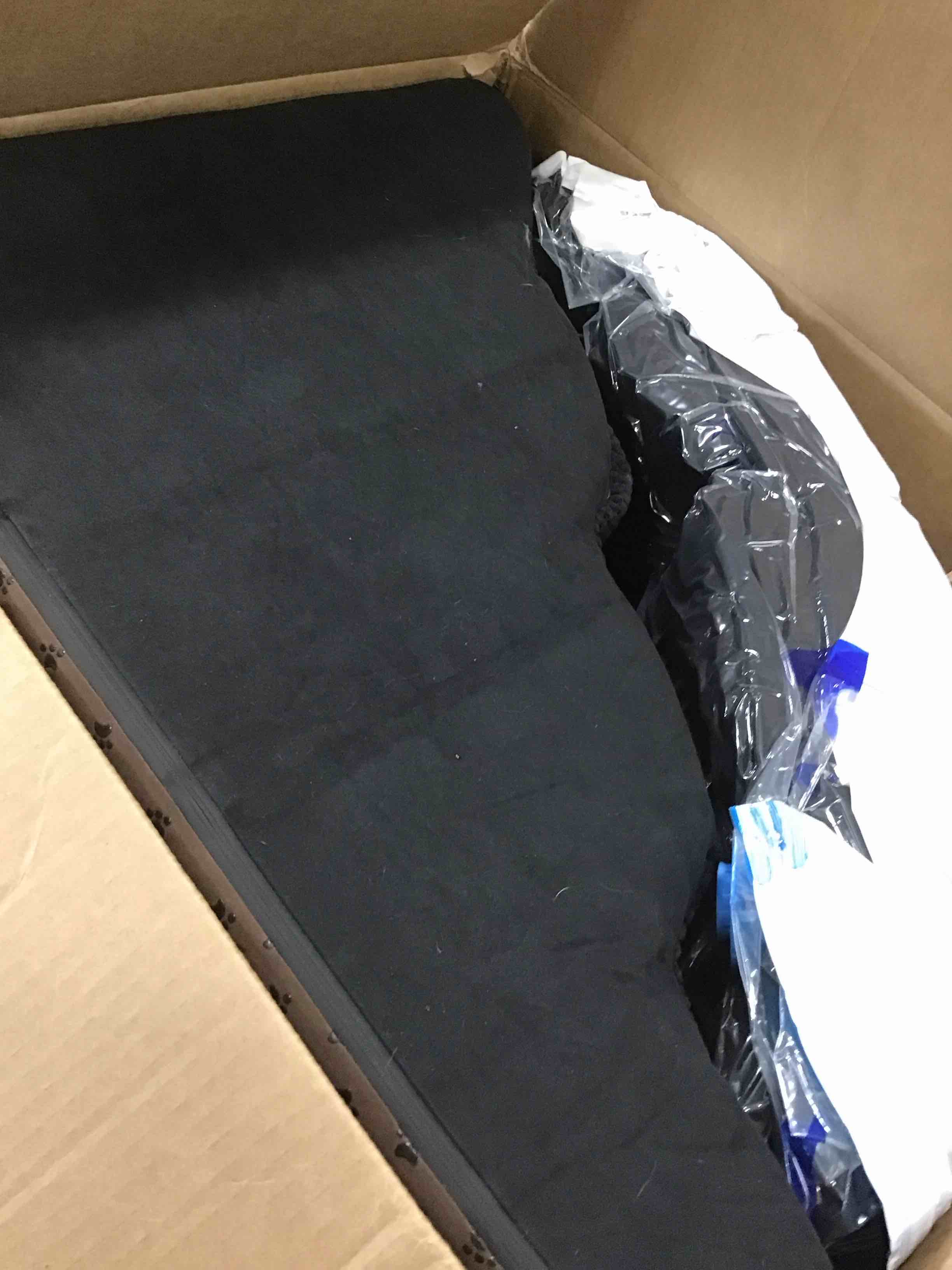 https://s3.amazonaws.com/lotting-images-prod/bidfta/BLU5715653_1714391780293.jpeg
