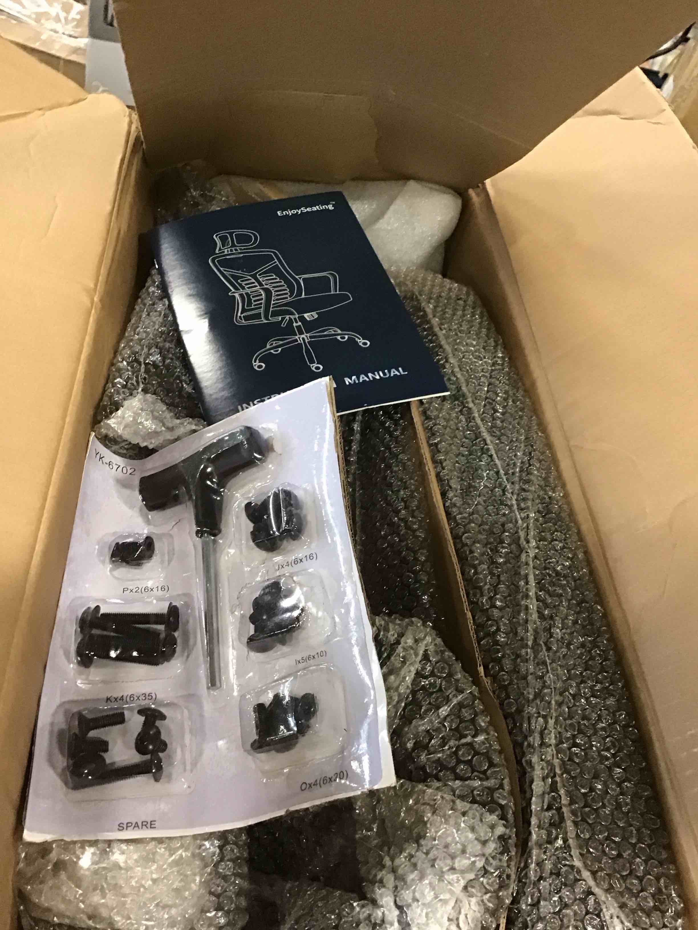 https://s3.amazonaws.com/lotting-images-prod/bidfta/BLU5715678_1714394976308.jpeg