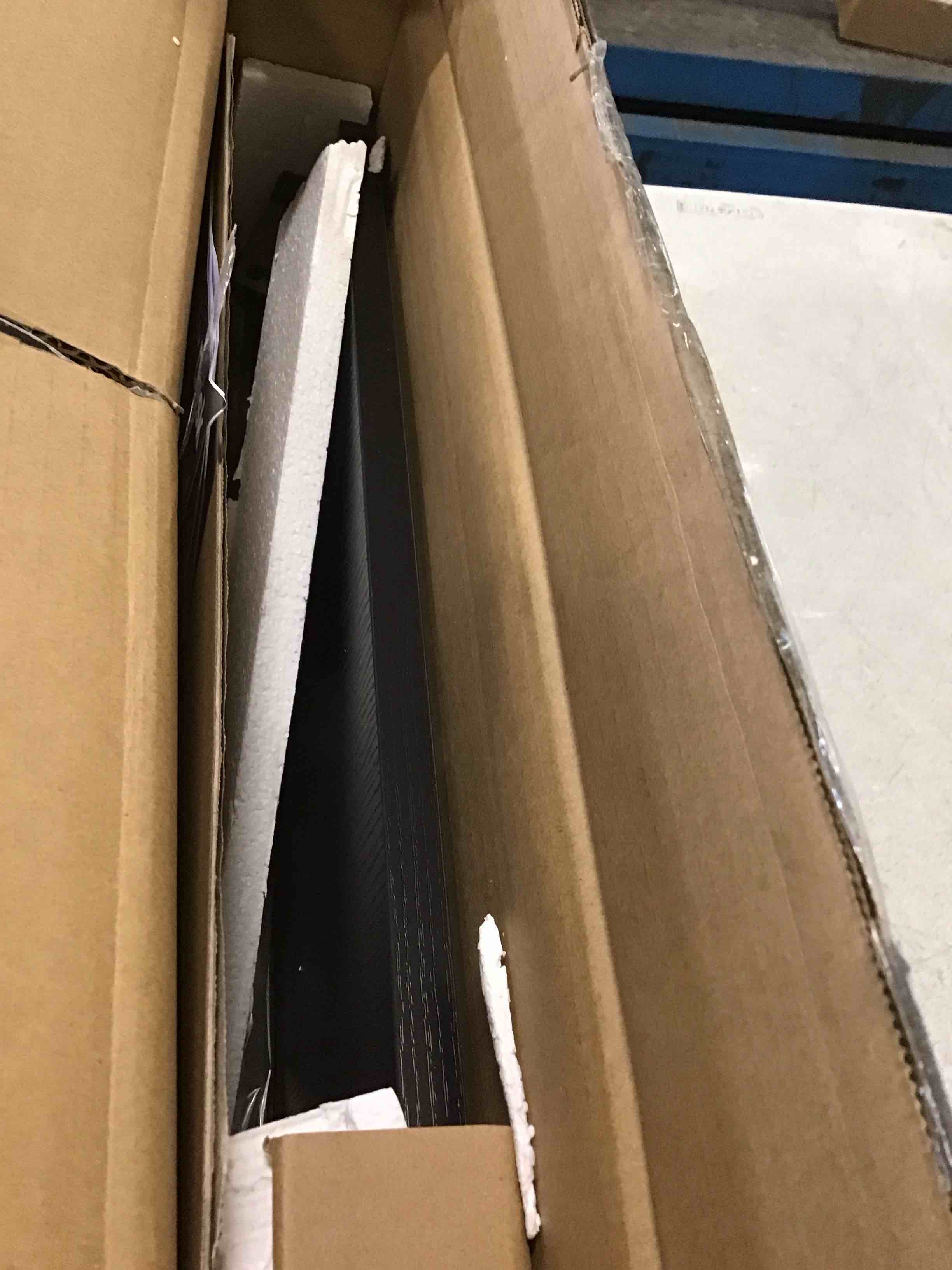 https://s3.amazonaws.com/lotting-images-prod/bidfta/BLU5715691_1714396494339.jpeg