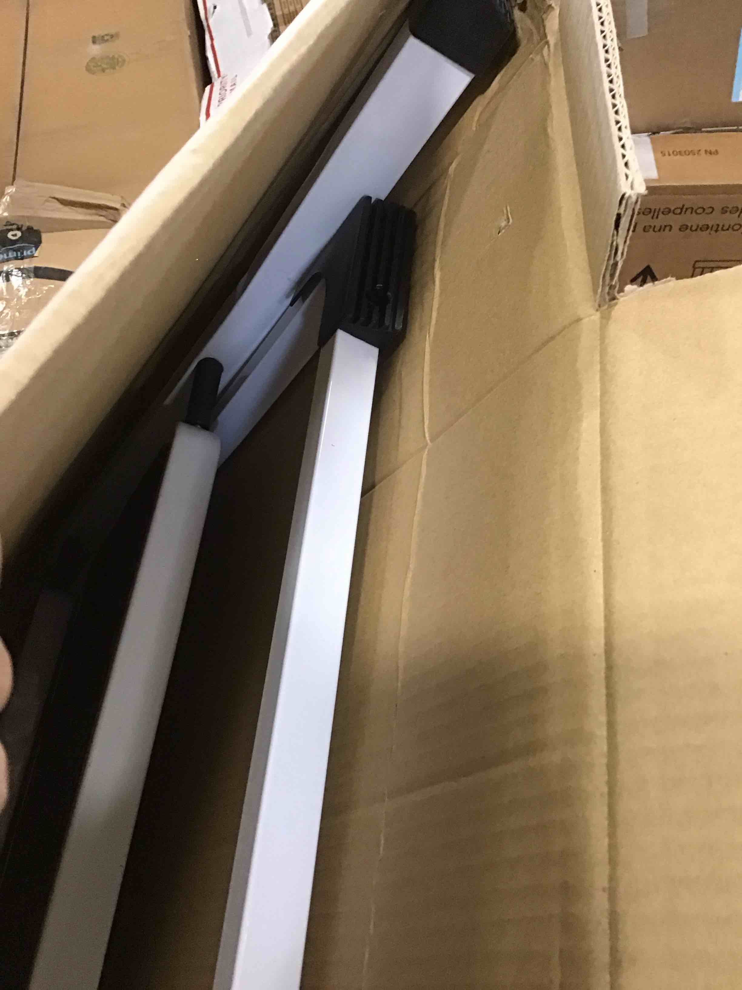 https://s3.amazonaws.com/lotting-images-prod/bidfta/BLU5715994_1714489149576.jpeg
