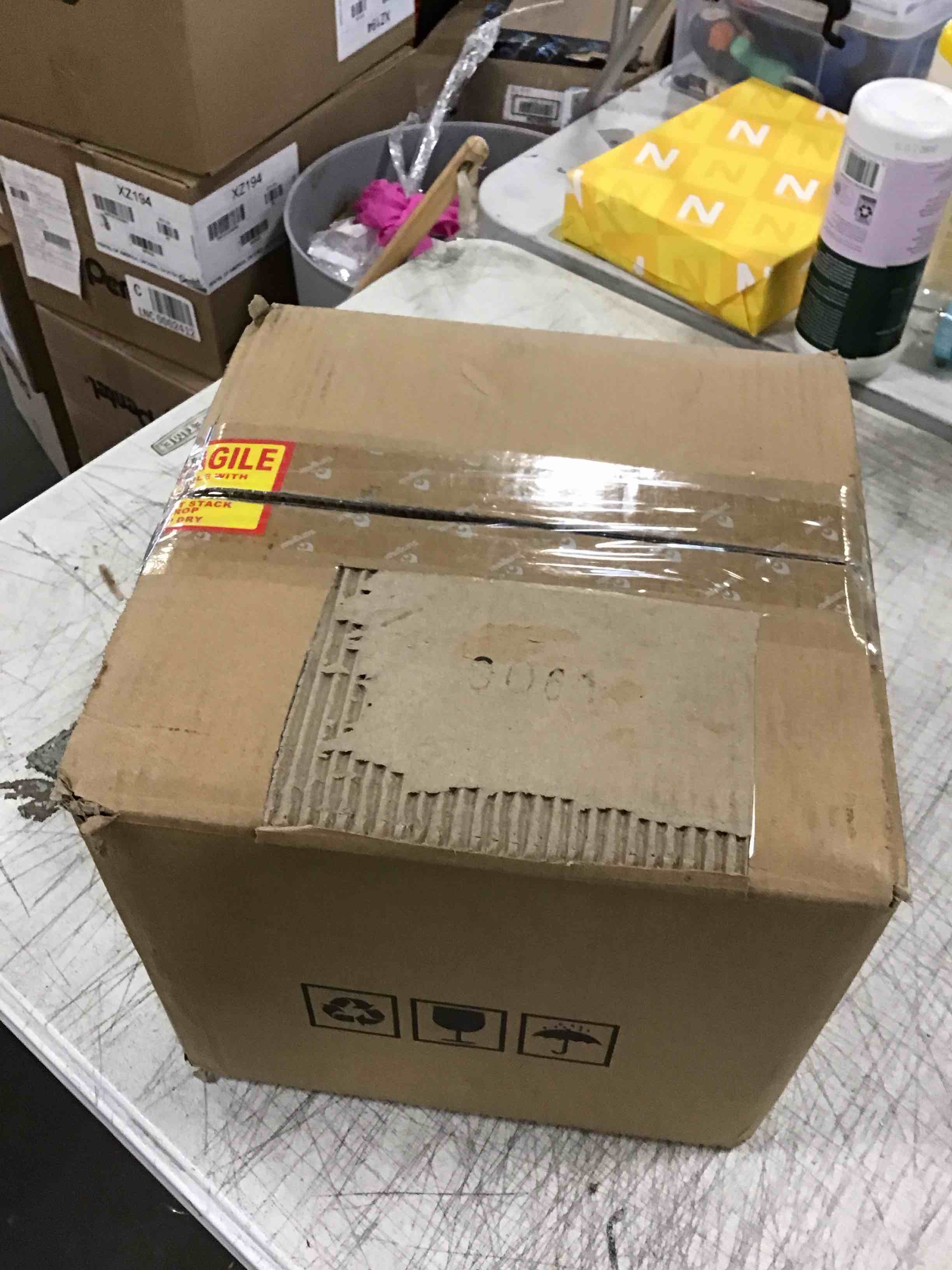 https://s3.amazonaws.com/lotting-images-prod/bidfta/BLU5716220_1714573949688.jpeg