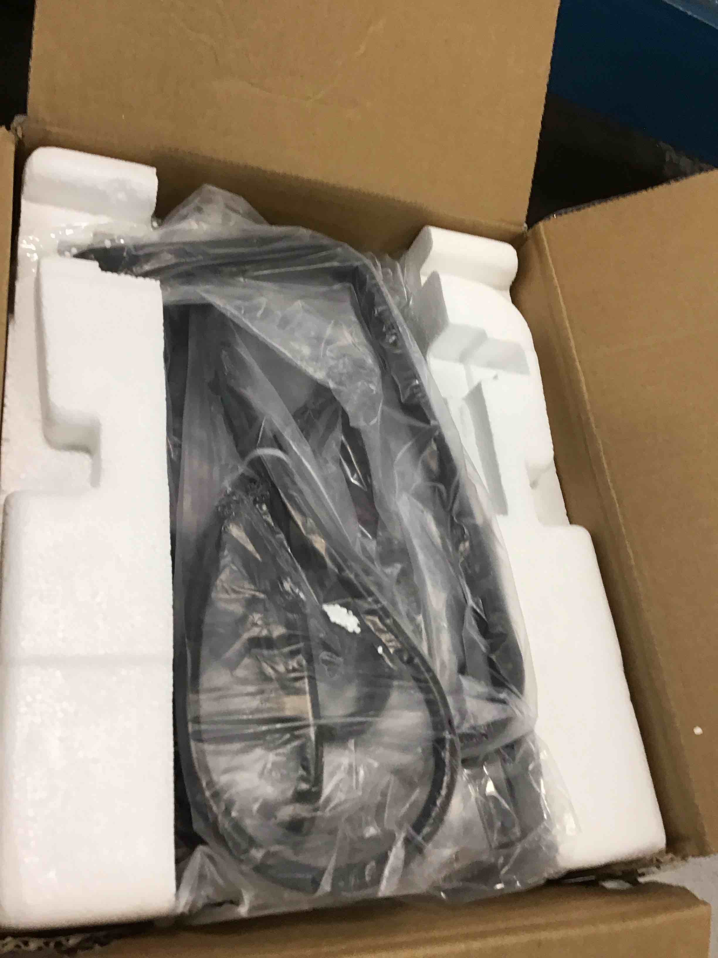 https://s3.amazonaws.com/lotting-images-prod/bidfta/BLU5716731_1714760277350.jpeg