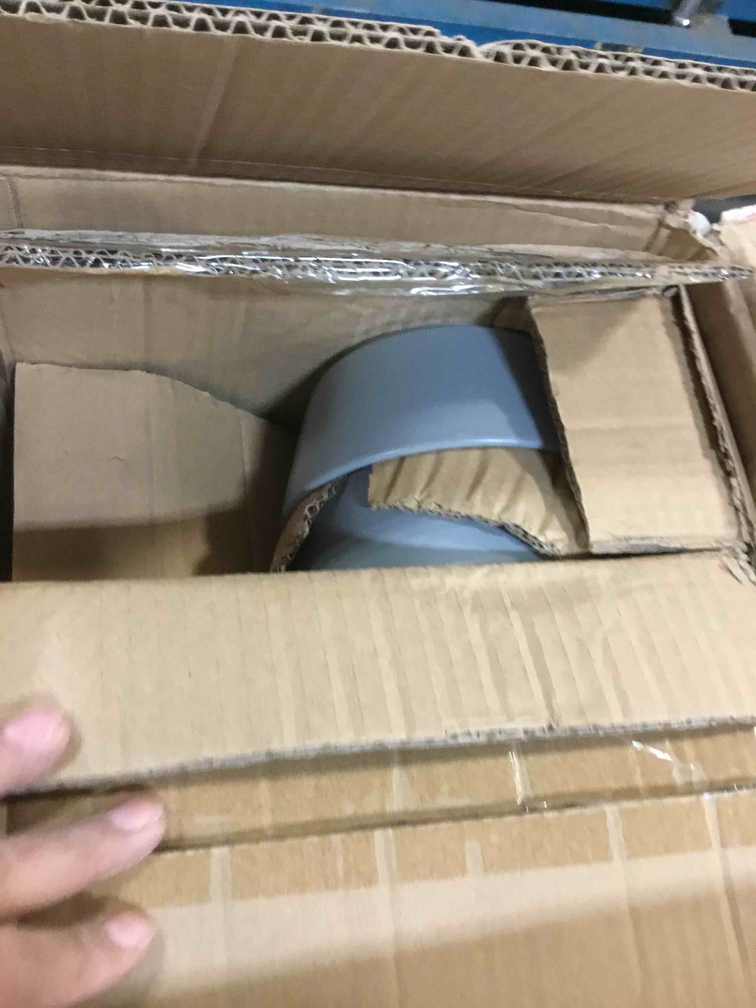 https://s3.amazonaws.com/lotting-images-prod/bidfta/BLU5716980_1714138454214.jpeg
