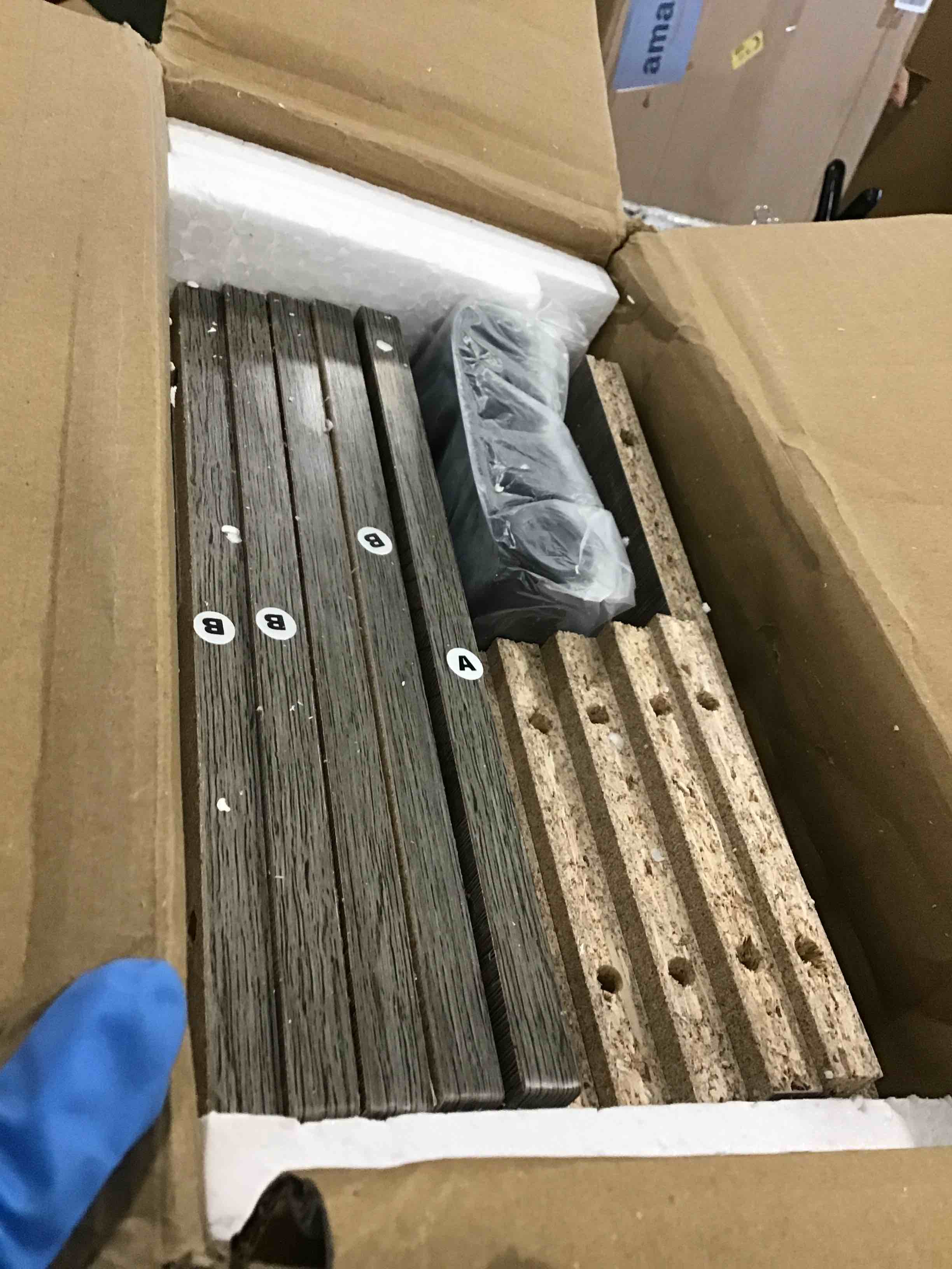 https://s3.amazonaws.com/lotting-images-prod/bidfta/BLU5717282_1714395664200.jpeg