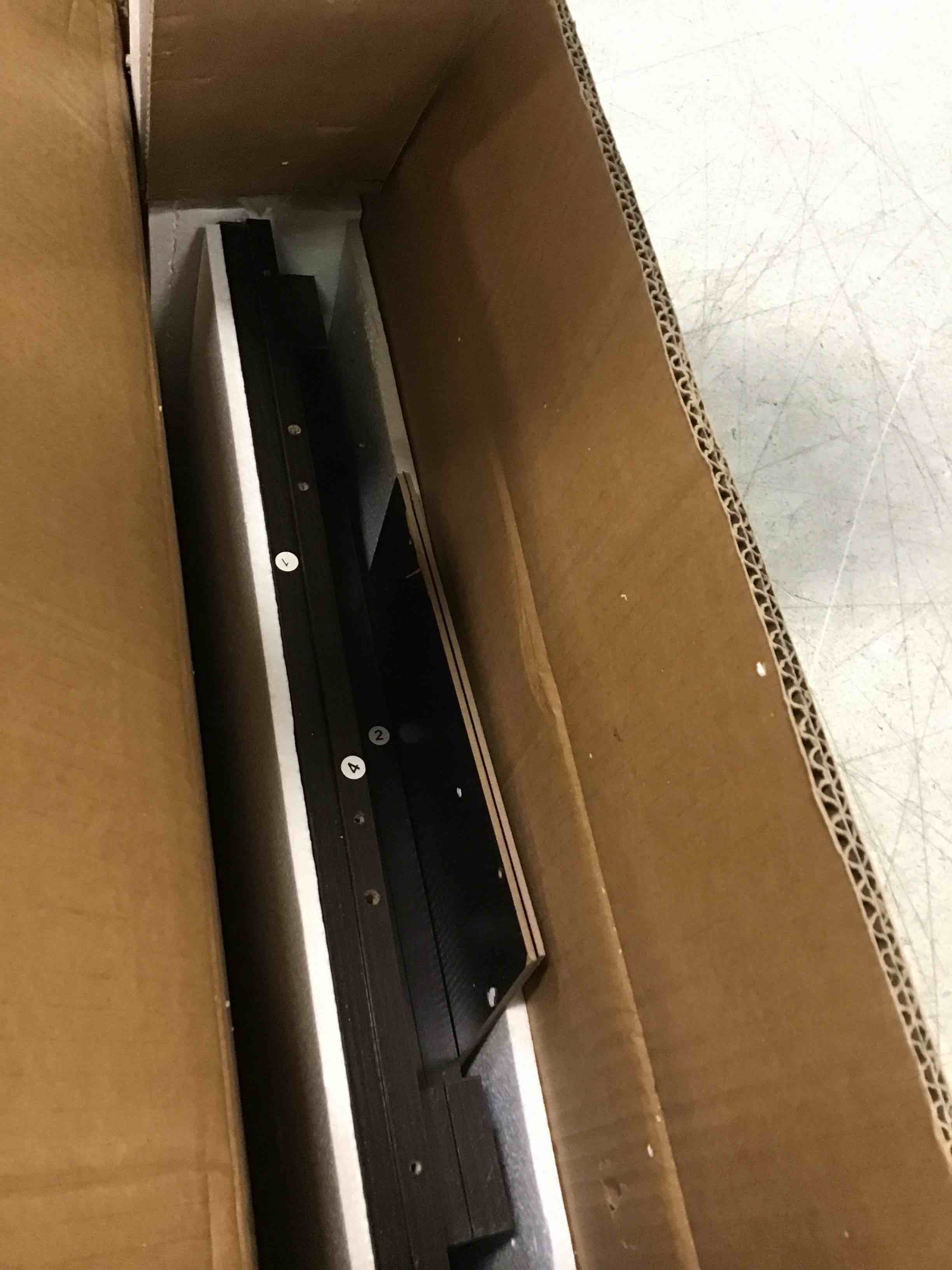 https://s3.amazonaws.com/lotting-images-prod/bidfta/BLU5717890_1714588822567.jpeg