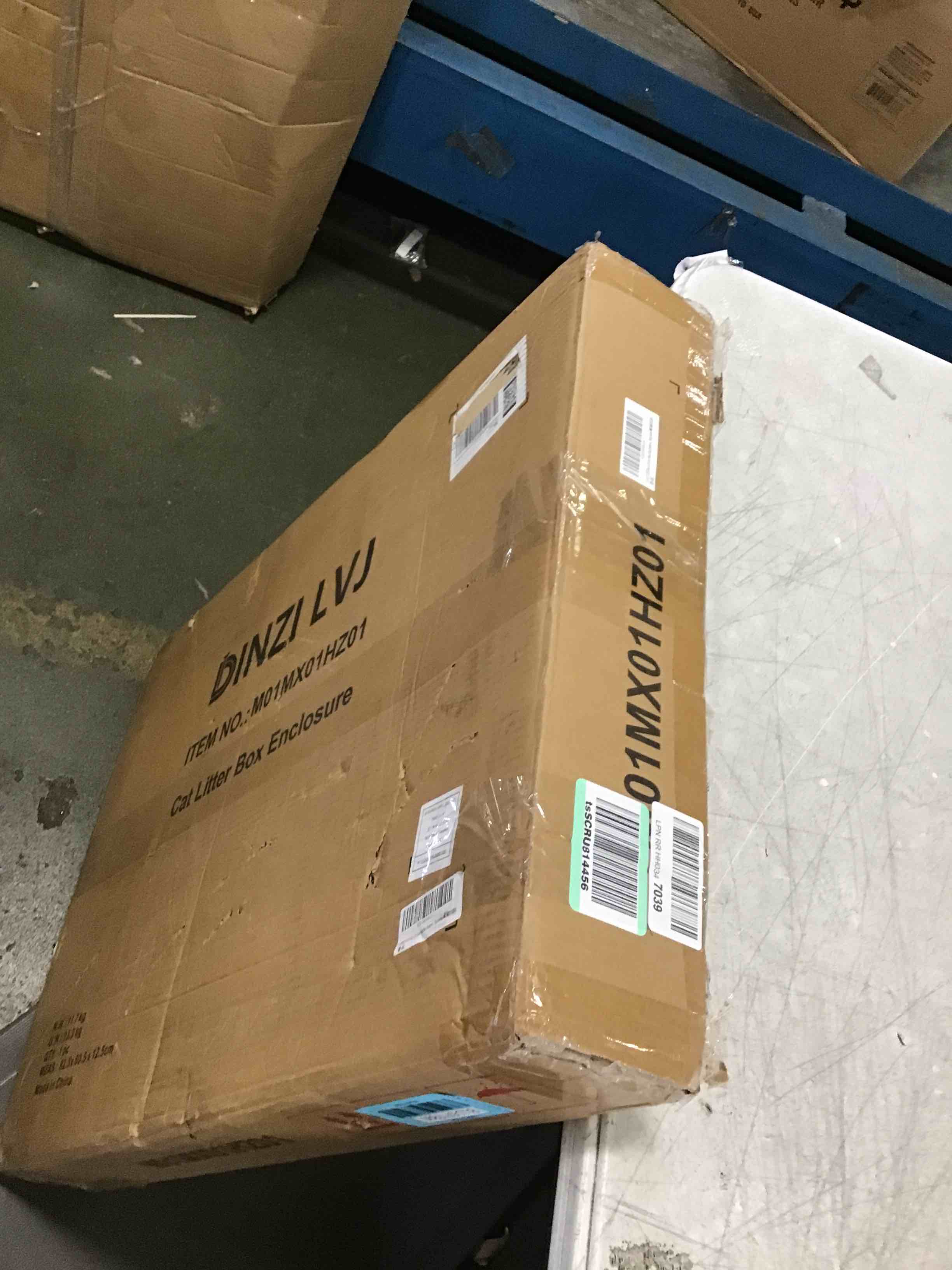 https://s3.amazonaws.com/lotting-images-prod/bidfta/BLU5717890_1714588837375.jpeg