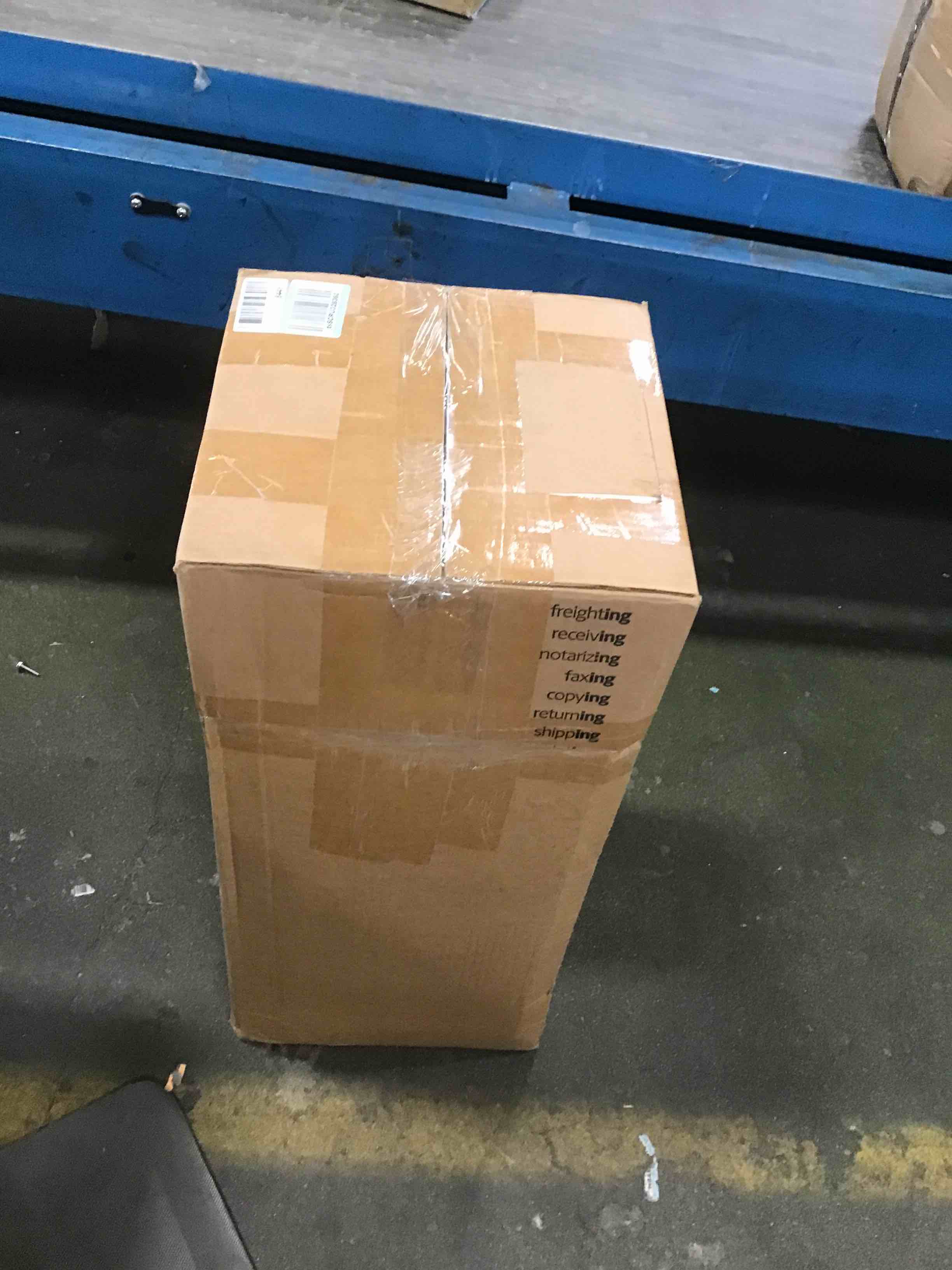 https://s3.amazonaws.com/lotting-images-prod/bidfta/BLU5718037_1714657664807.jpeg