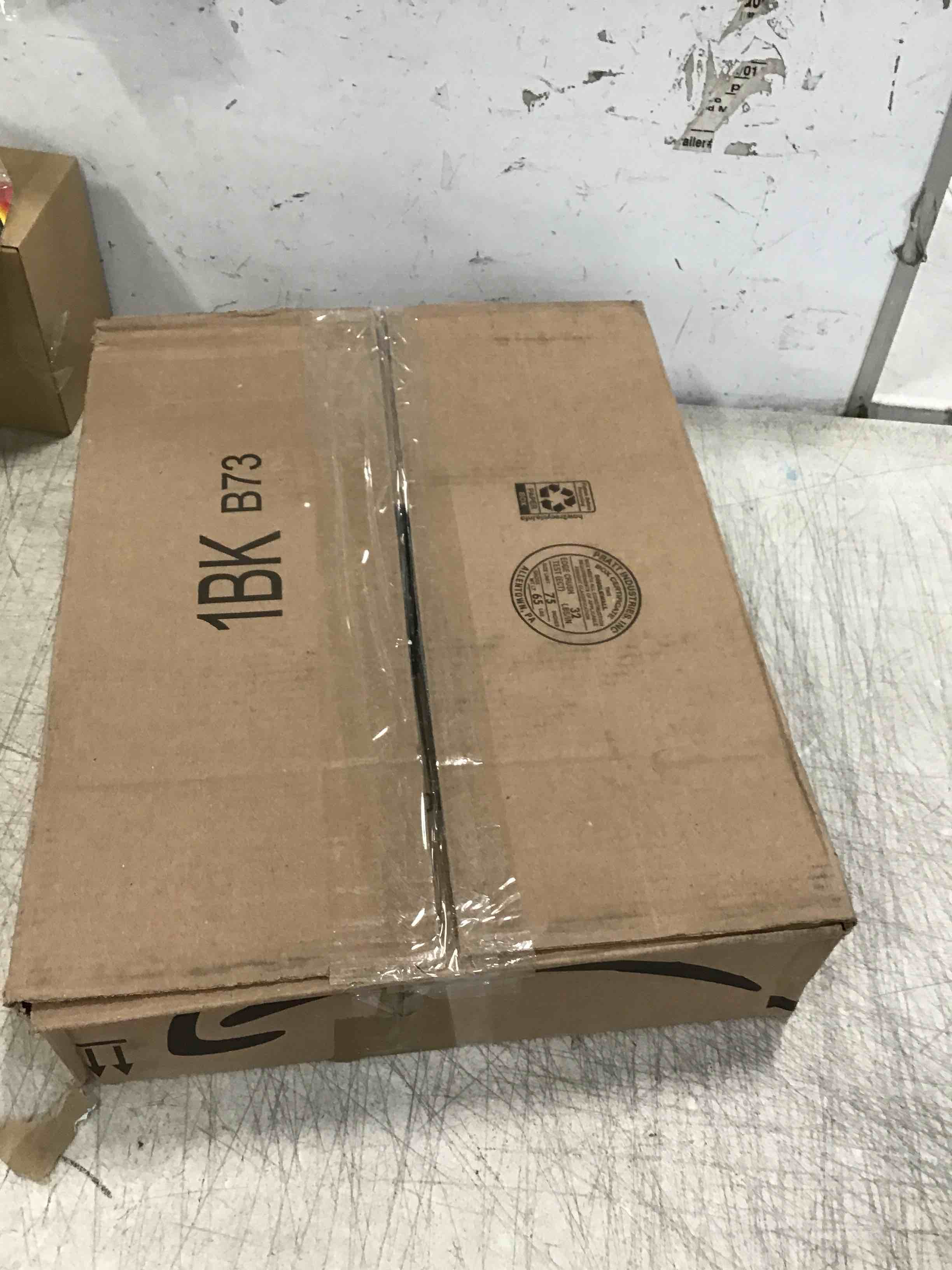 https://s3.amazonaws.com/lotting-images-prod/bidfta/BLU5718106_1714666788445.jpeg