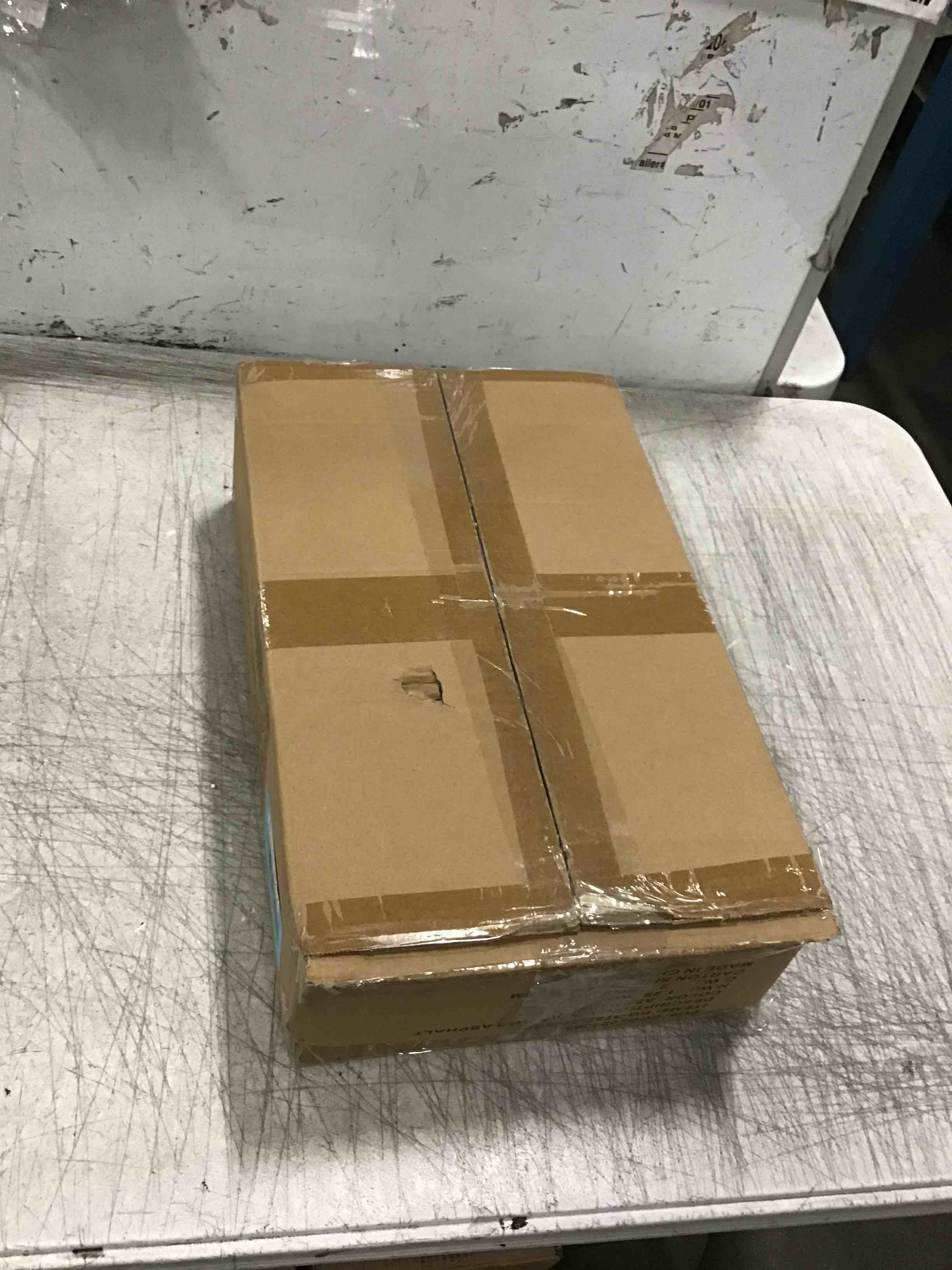 https://s3.amazonaws.com/lotting-images-prod/bidfta/BLU5718212_1714736314887.jpeg