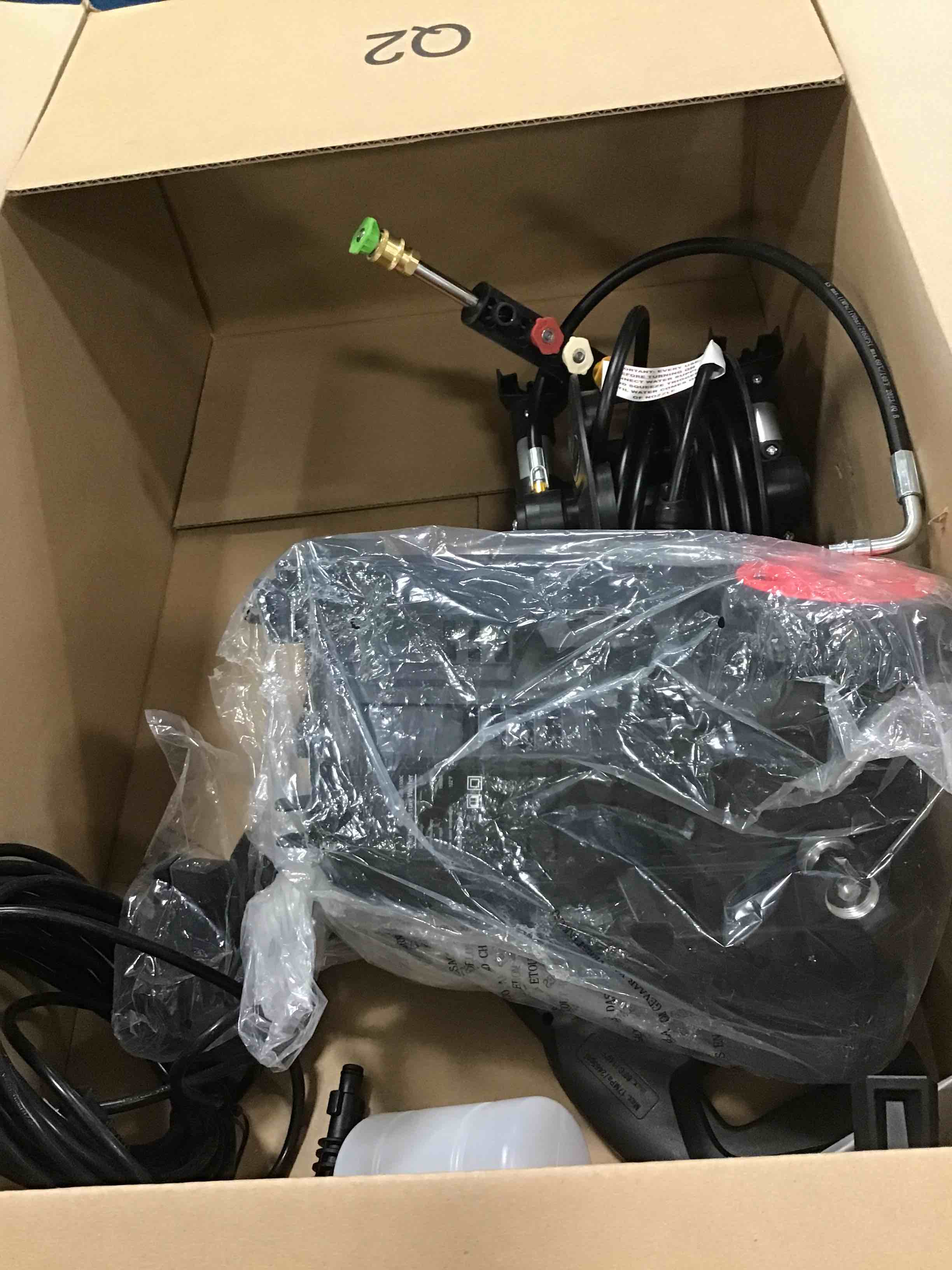 https://s3.amazonaws.com/lotting-images-prod/bidfta/BLU5718351_1714751549500.jpeg