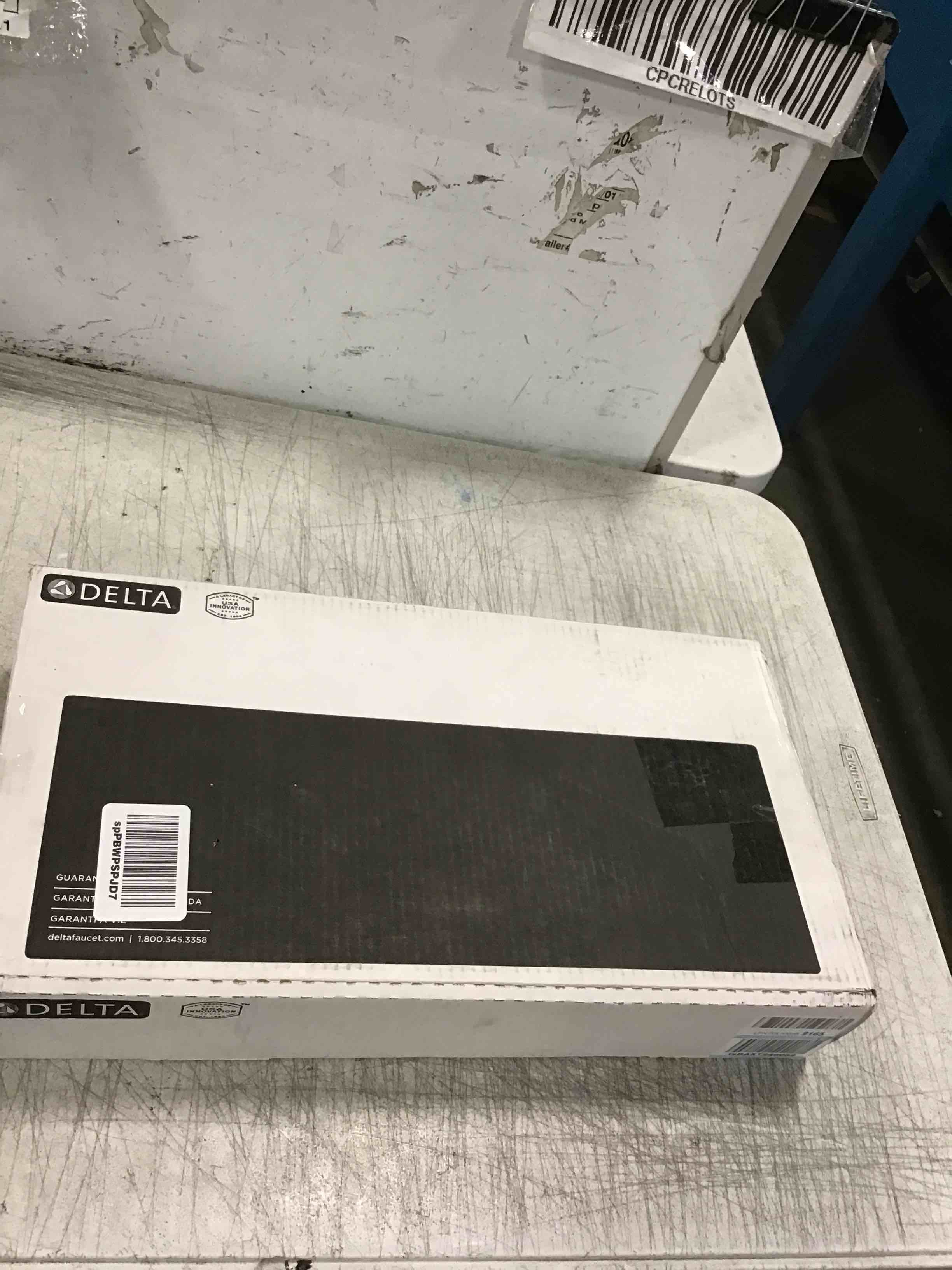 https://s3.amazonaws.com/lotting-images-prod/bidfta/BLU5718409_1714759717643.jpeg