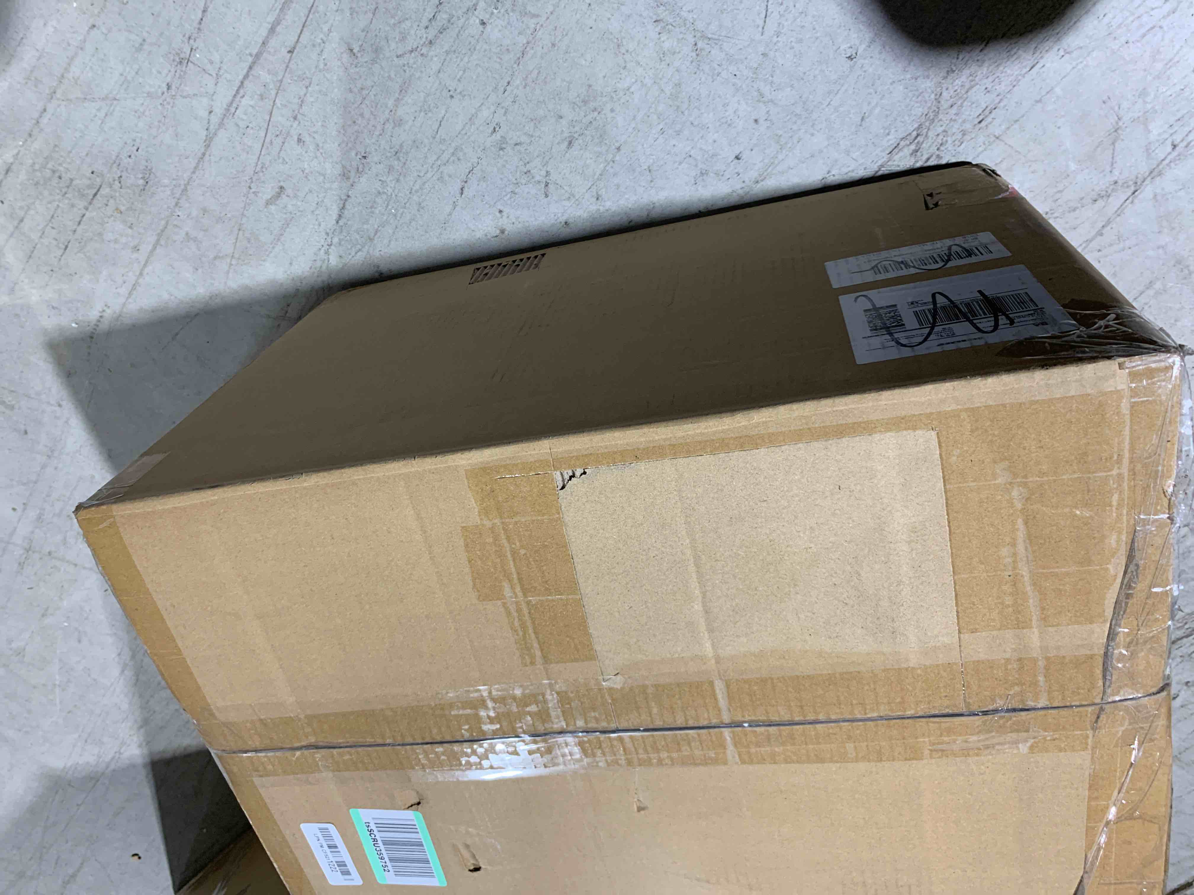 https://s3.amazonaws.com/lotting-images-prod/bidfta/BLU5718543_1715812879270.jpeg