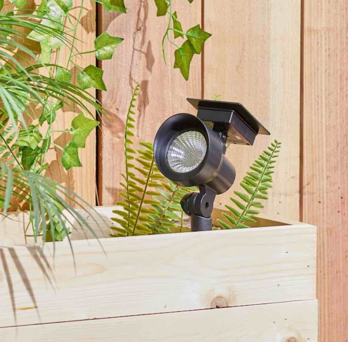 Harbor Breeze 20-Lumen Black Solar LED Flood Light