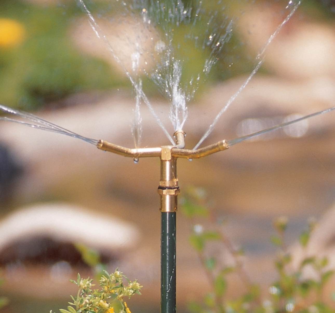 Orbit 2000-sq ft Rotating Spike Lawn Sprinkler