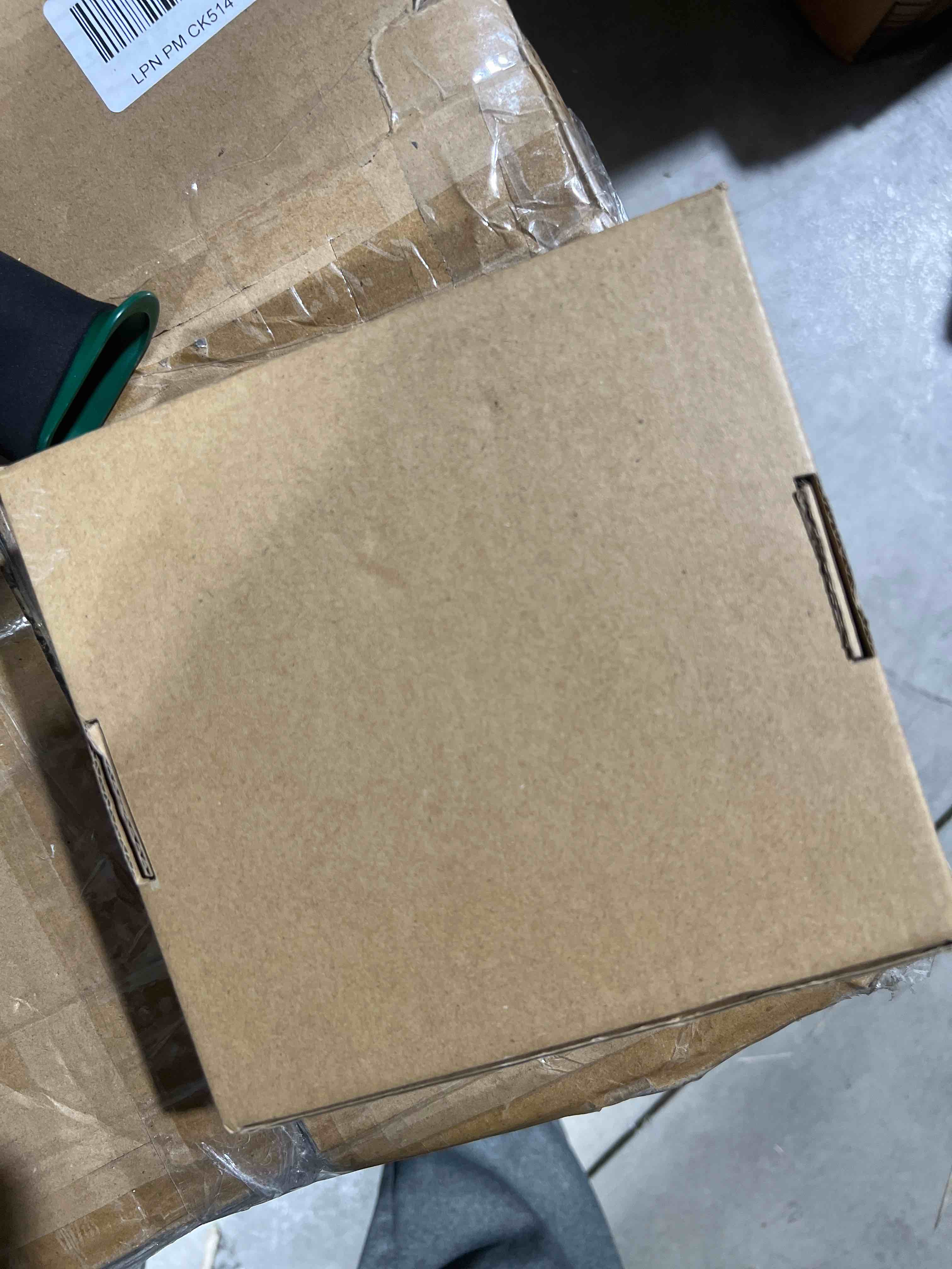 https://s3.amazonaws.com/lotting-images-prod/bidfta/BLU5718935_1717282687982.jpeg
