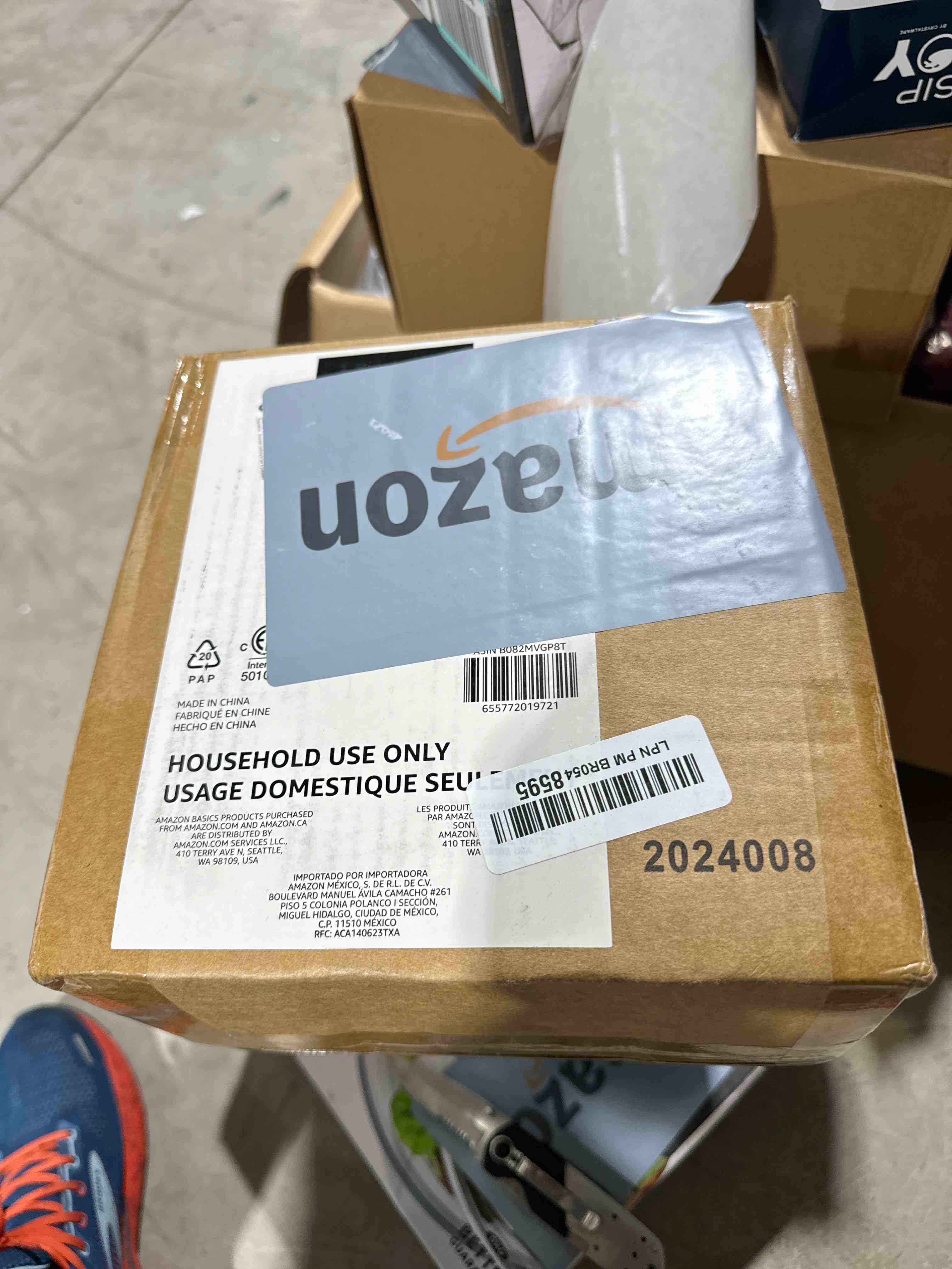 https://s3.amazonaws.com/lotting-images-prod/bidfta/BLU5719647_1723148022658.jpeg