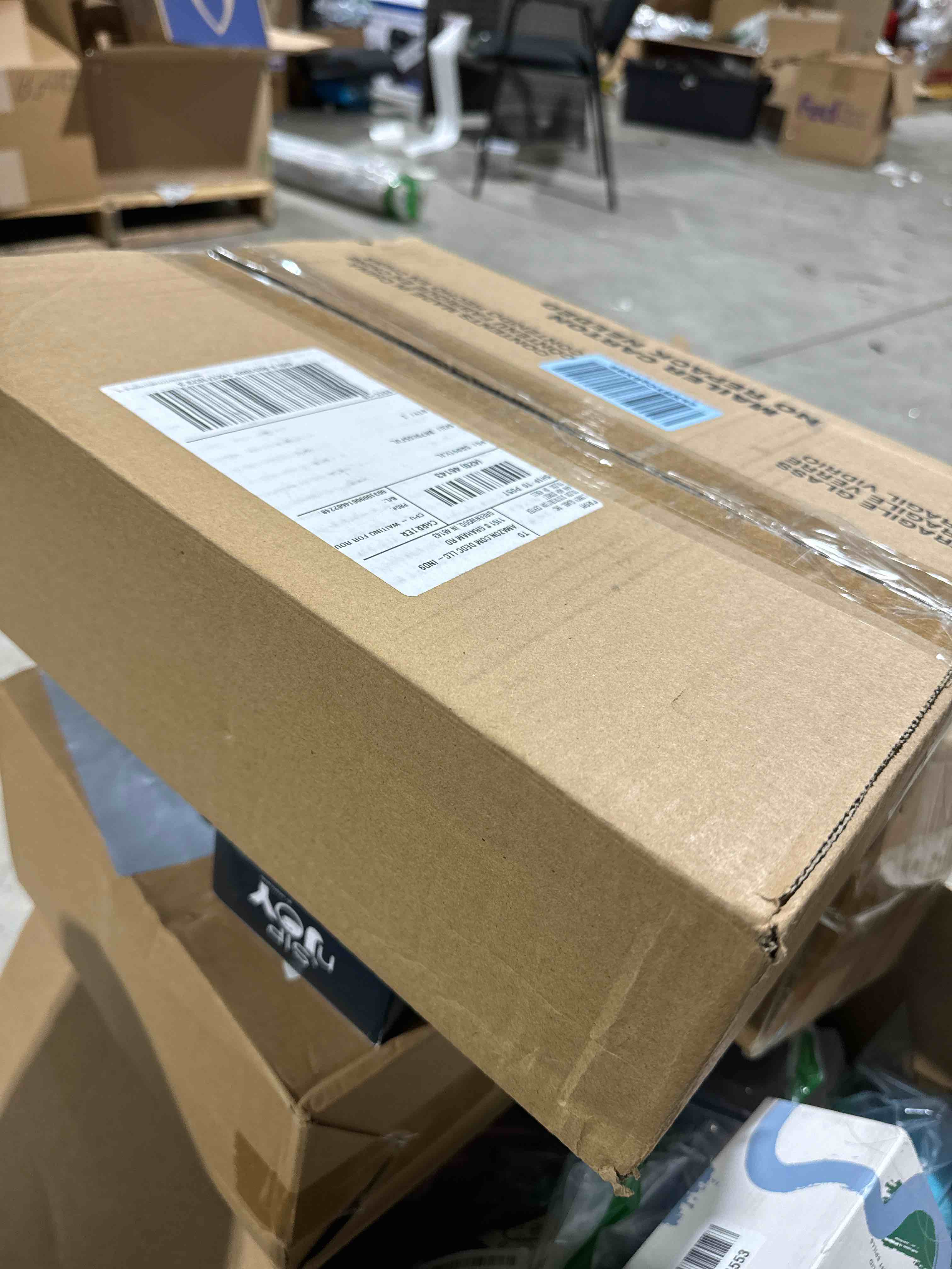 https://s3.amazonaws.com/lotting-images-prod/bidfta/BLU5719652_1723150195759.jpeg