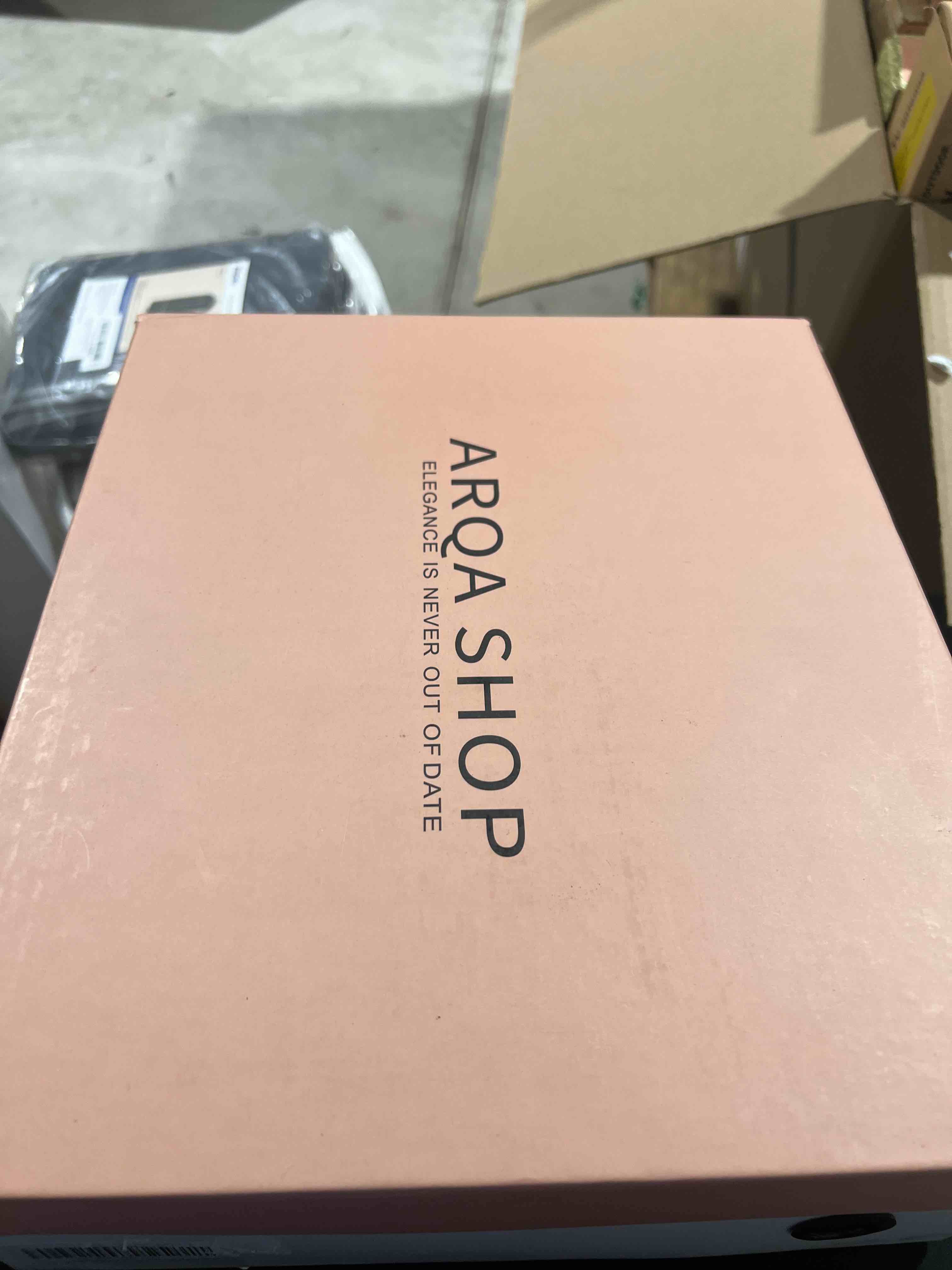 https://s3.amazonaws.com/lotting-images-prod/bidfta/BLU5719777_1723736283598.jpeg