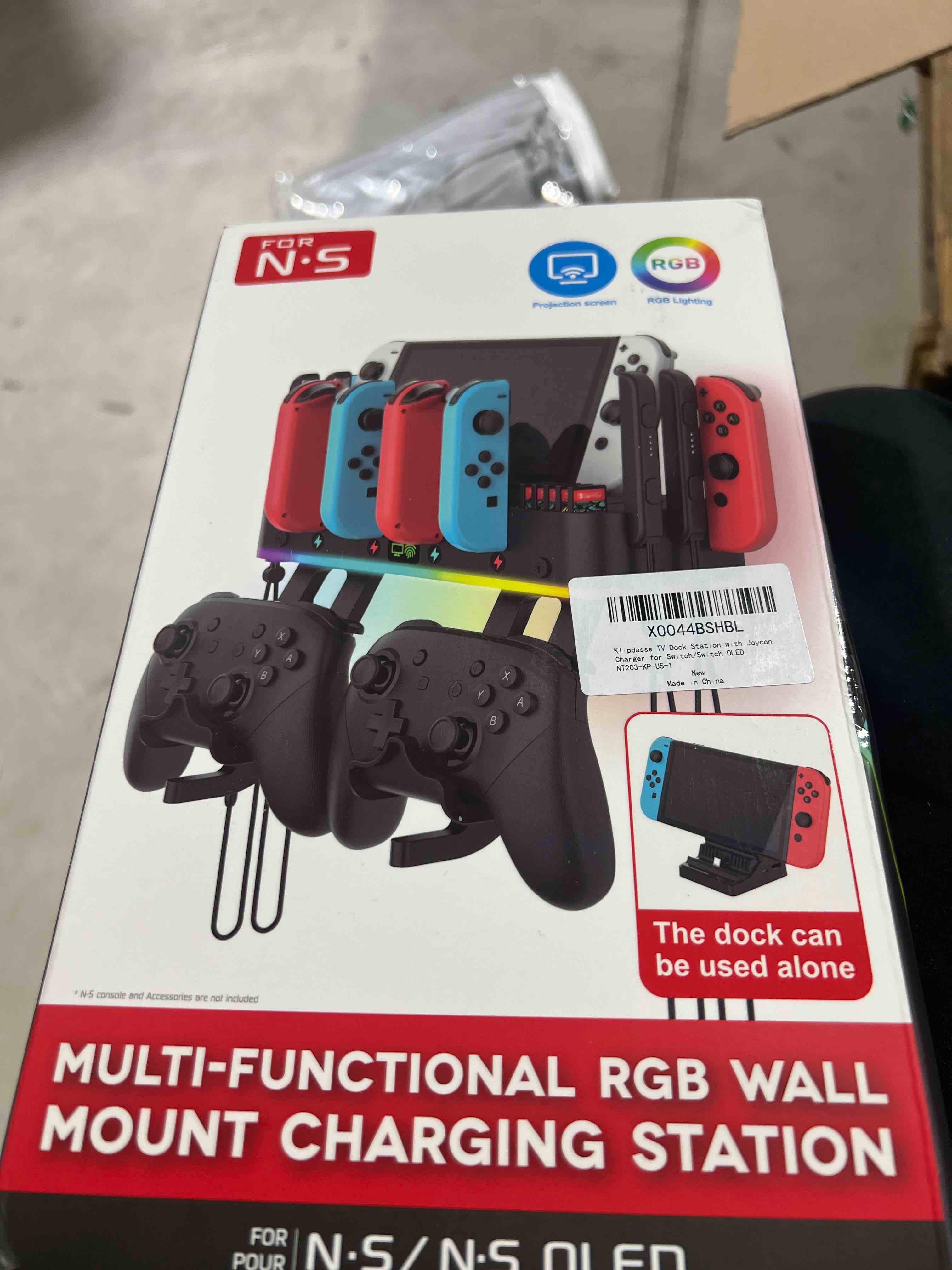 https://s3.amazonaws.com/lotting-images-prod/bidfta/BLU5719794_1723738086186.jpeg