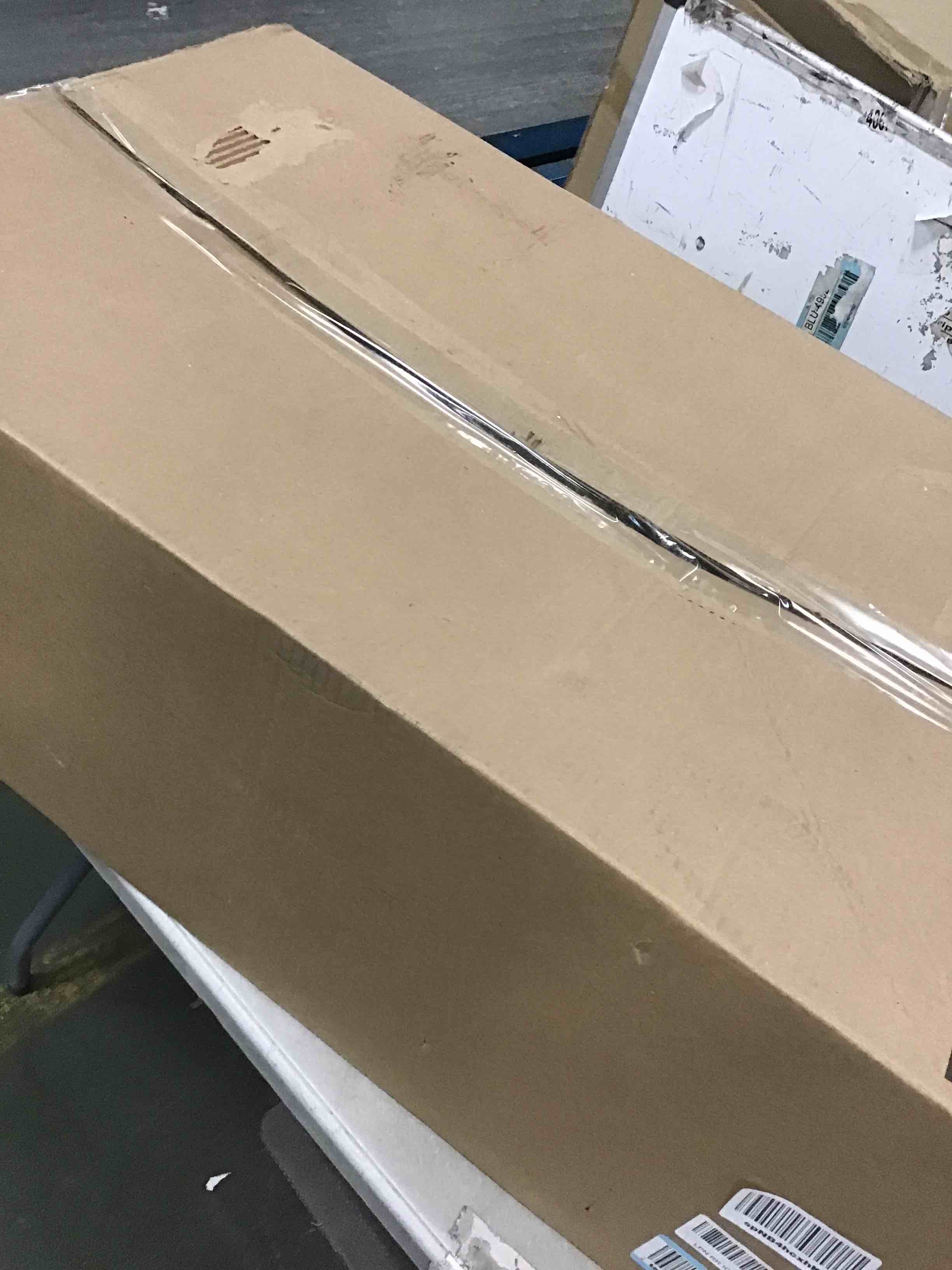 https://s3.amazonaws.com/lotting-images-prod/bidfta/BLU5720569_1715345422886.jpeg