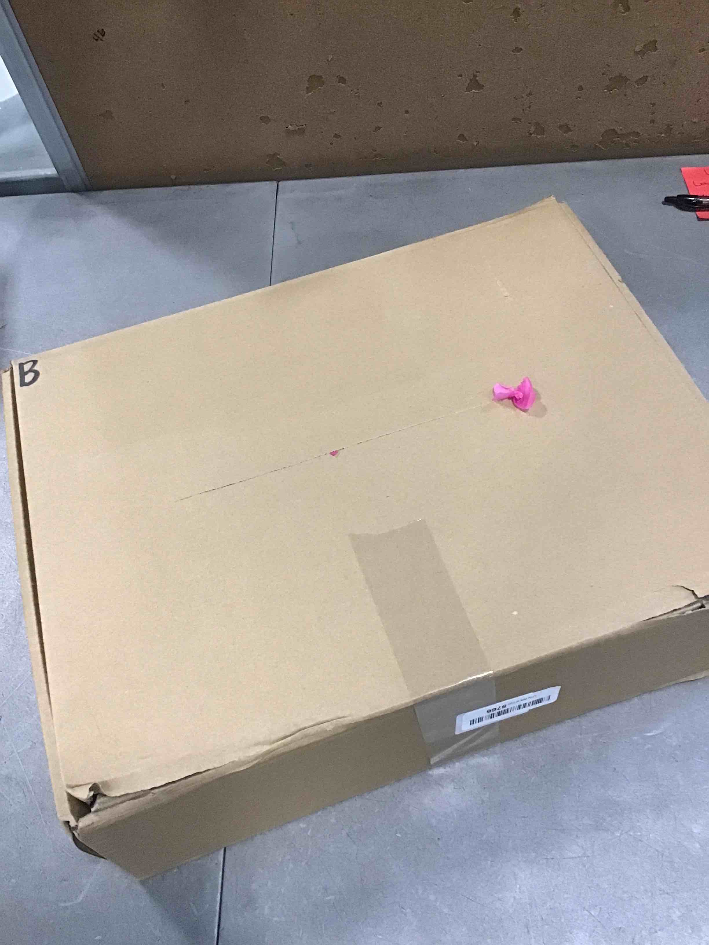 https://s3.amazonaws.com/lotting-images-prod/bidfta/BLU5720877_1715613103177.jpeg