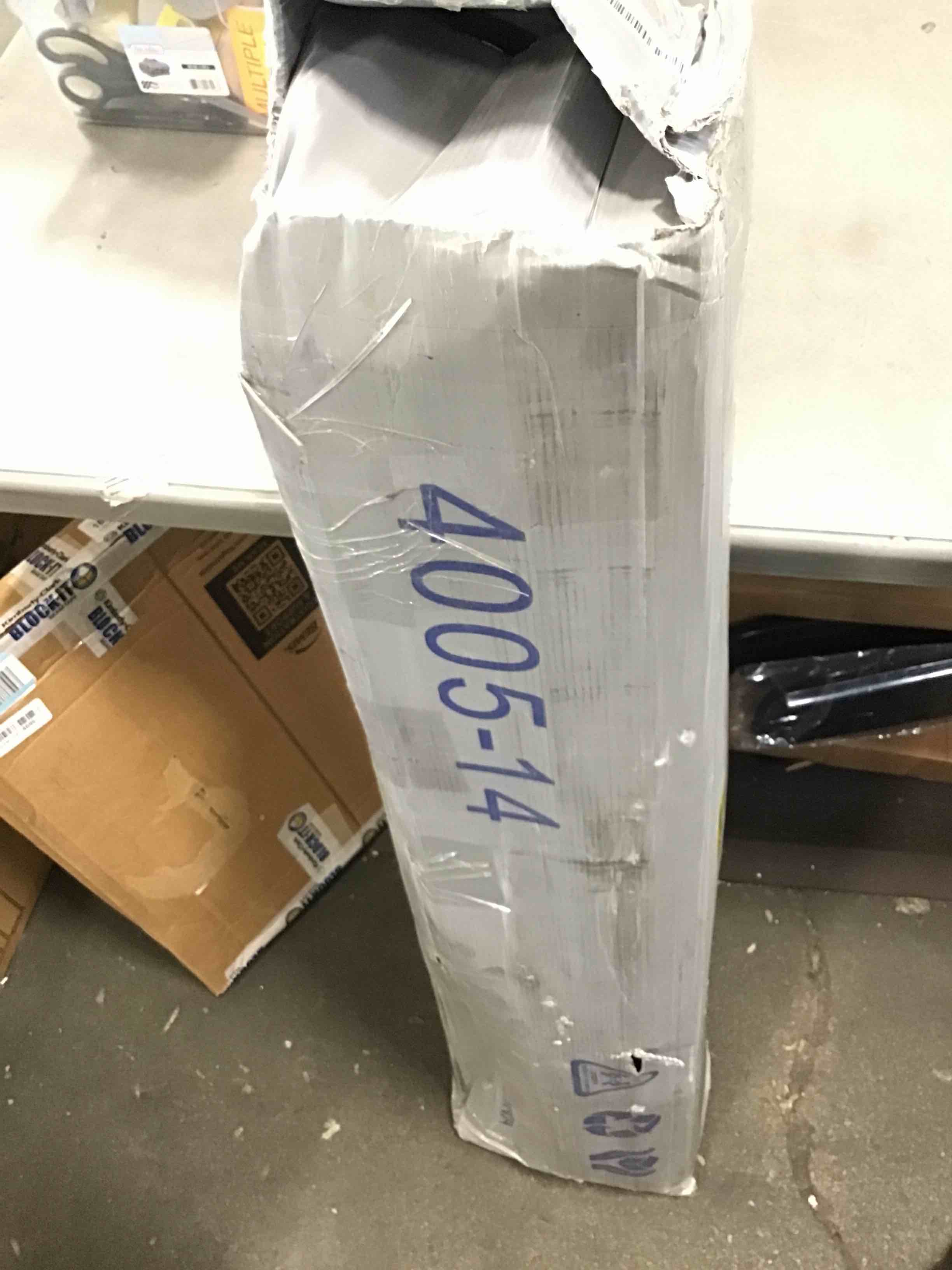 https://s3.amazonaws.com/lotting-images-prod/bidfta/BLU5720967_1715626561495.jpeg