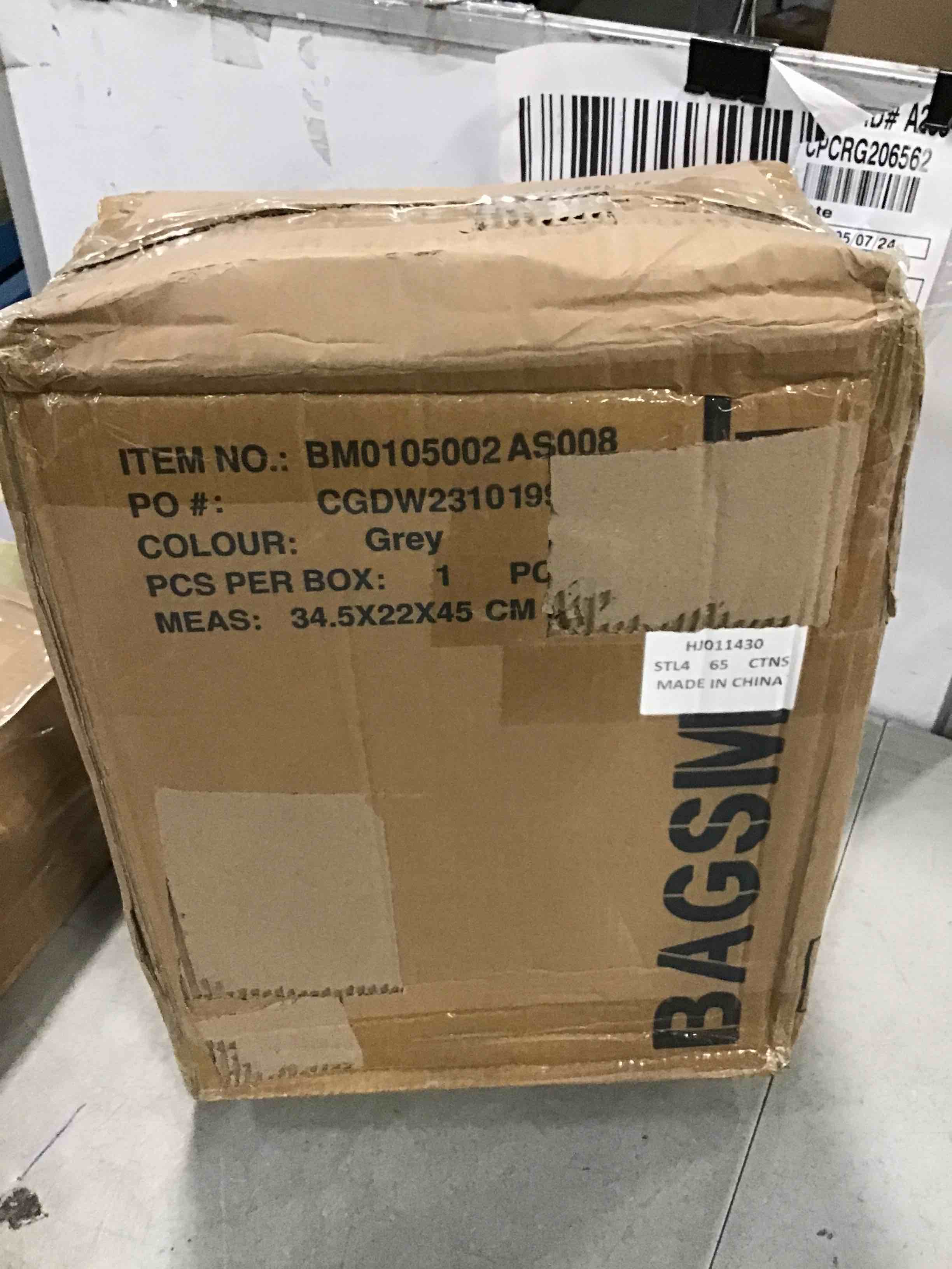 https://s3.amazonaws.com/lotting-images-prod/bidfta/BLU5721018_1715687525721.jpeg