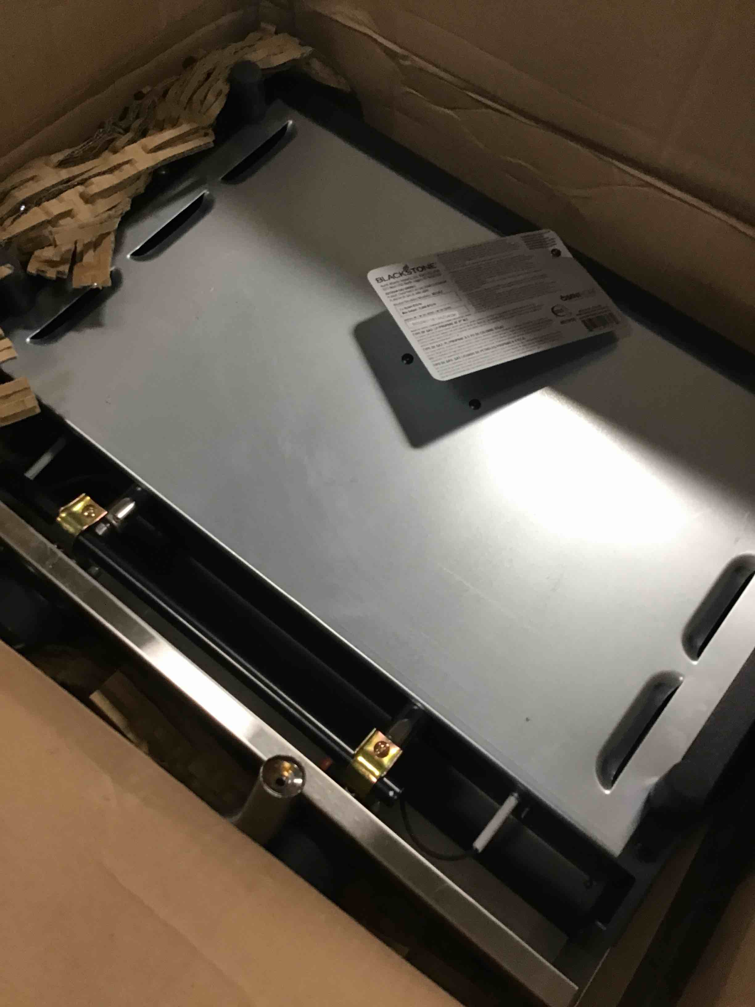 https://s3.amazonaws.com/lotting-images-prod/bidfta/BLU5721044_1715690439571.jpeg