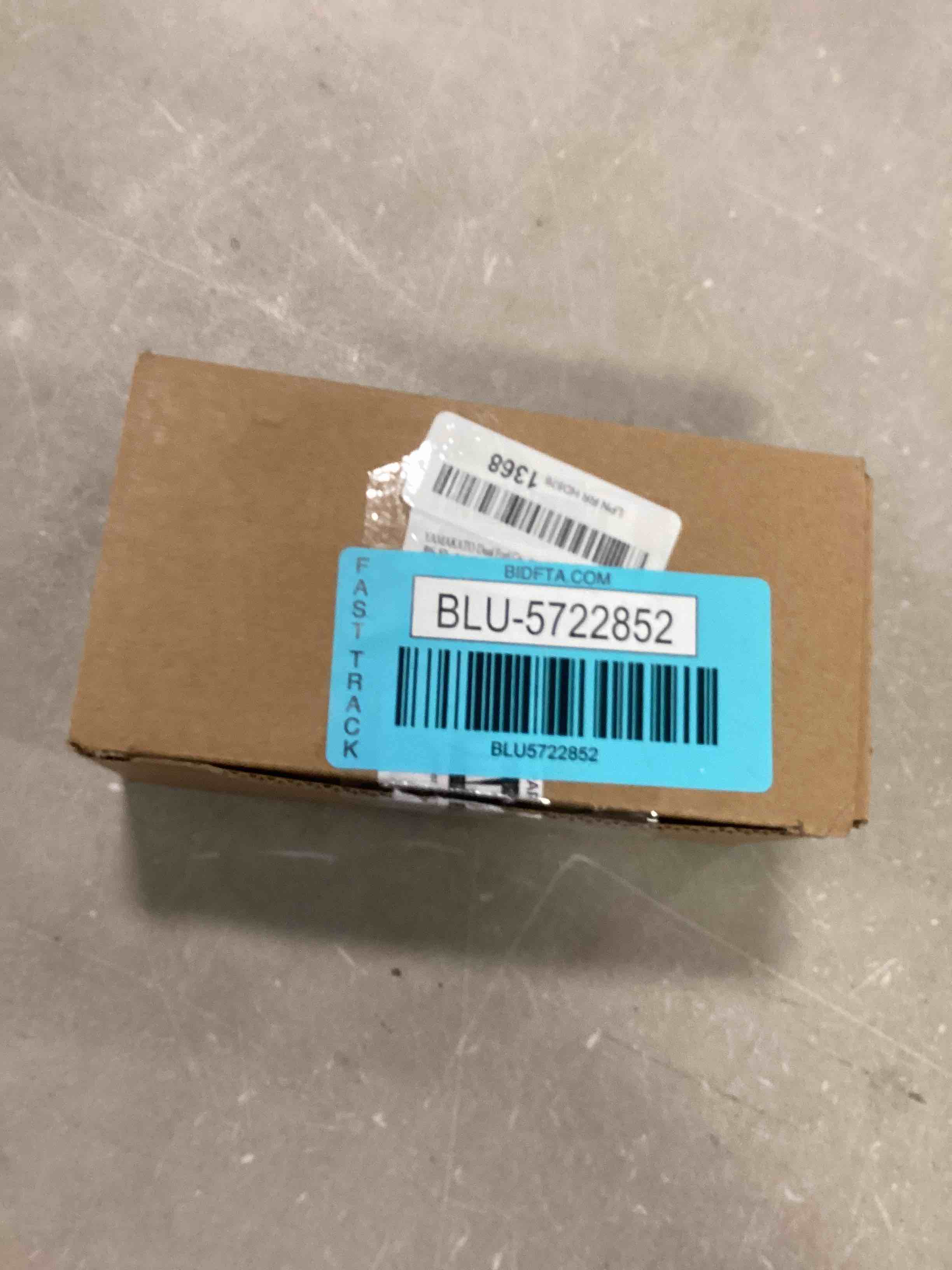 https://s3.amazonaws.com/lotting-images-prod/bidfta/BLU5722852_1715340374117.jpeg