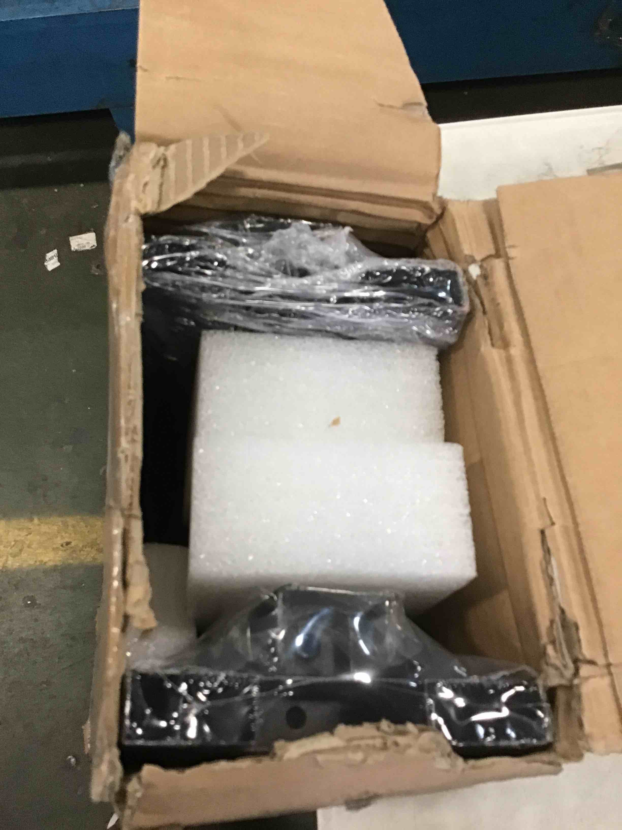 https://s3.amazonaws.com/lotting-images-prod/bidfta/BLU5724464_1714678422097.jpeg