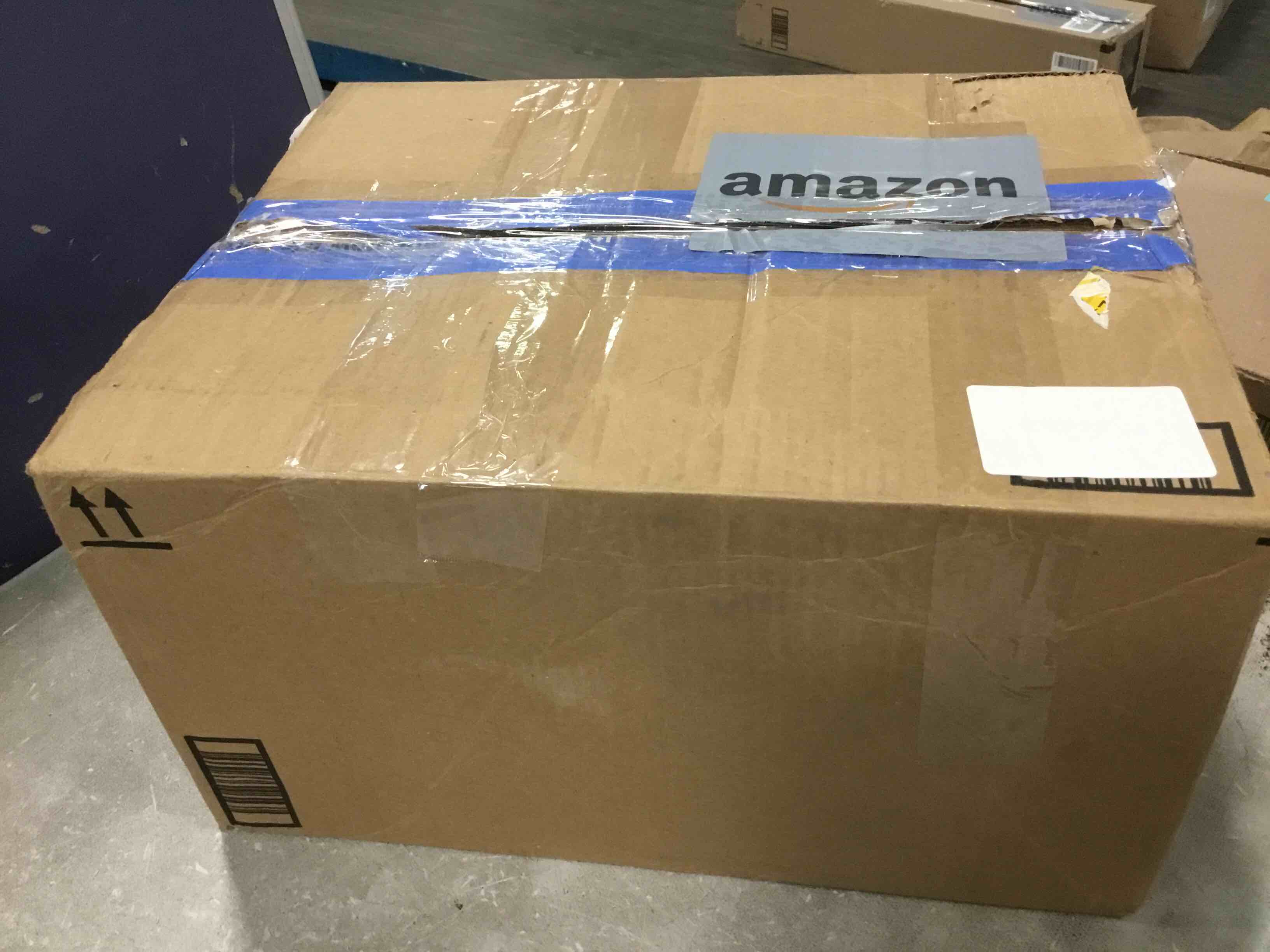https://s3.amazonaws.com/lotting-images-prod/bidfta/BLU5724741_1714762504139.jpeg