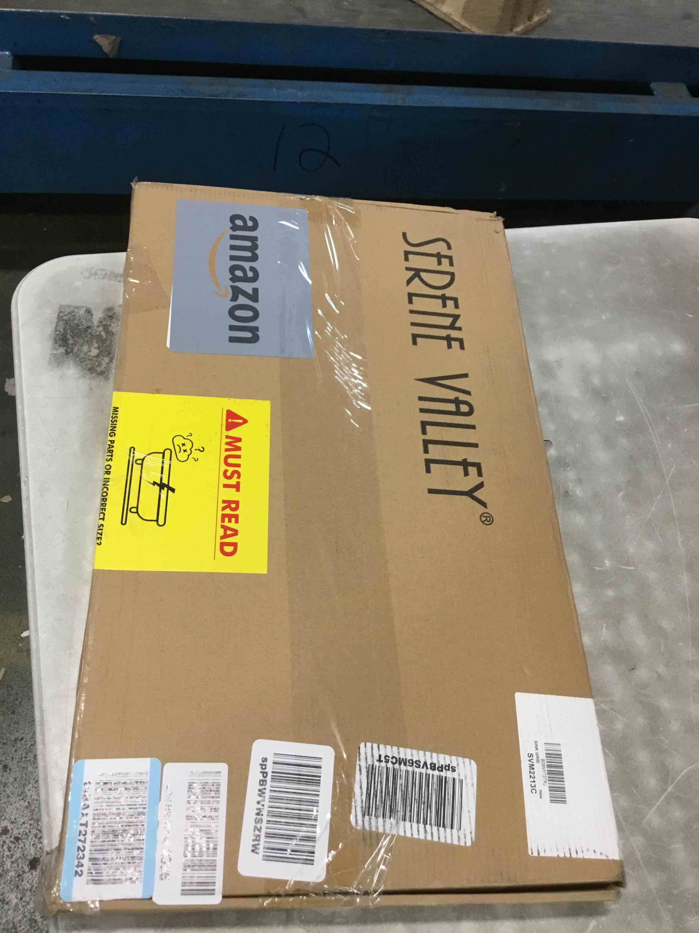 https://s3.amazonaws.com/lotting-images-prod/bidfta/BLU5724840_1715000863133.jpeg