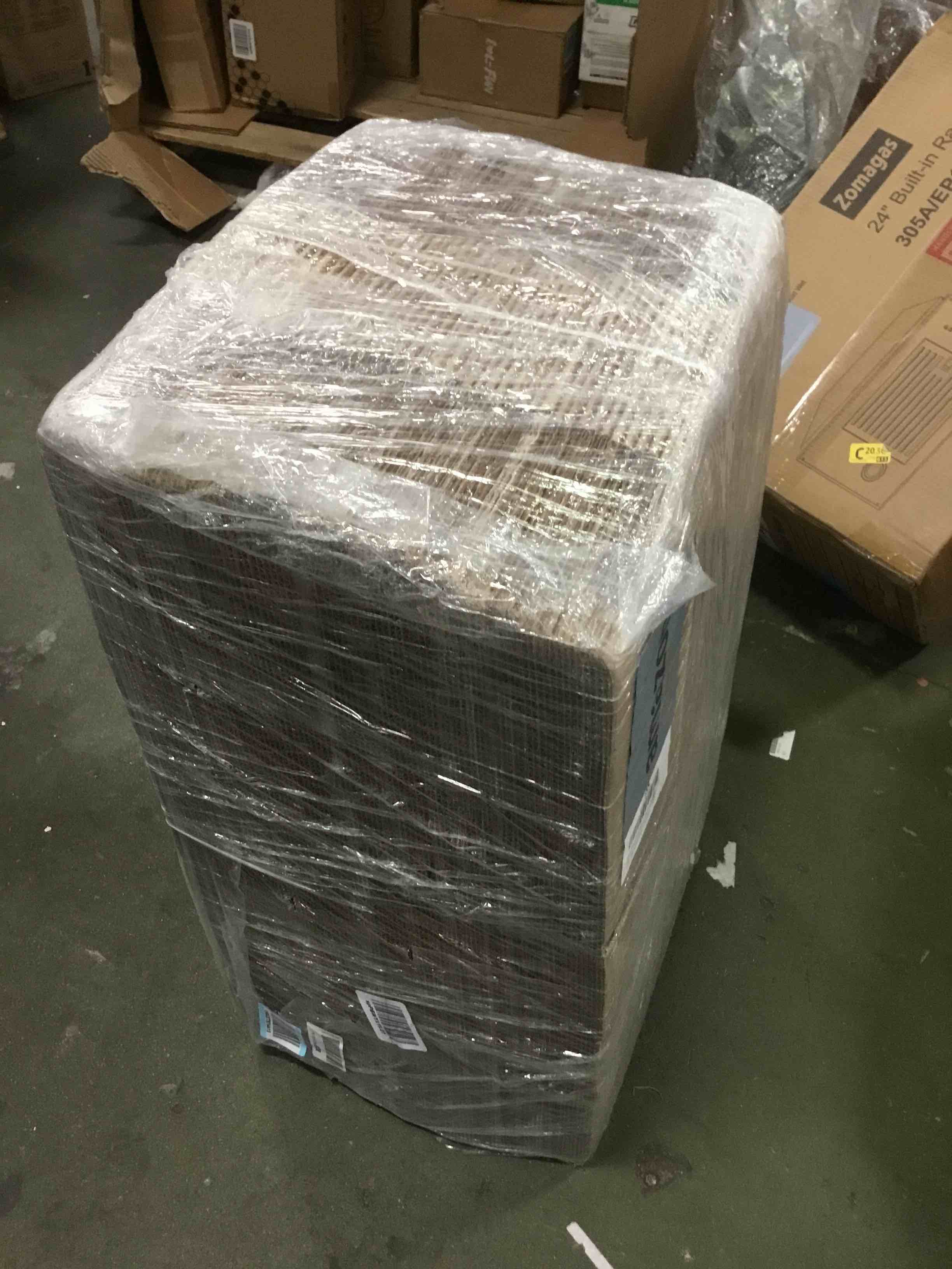 https://s3.amazonaws.com/lotting-images-prod/bidfta/BLU5725129_1715087340617.jpeg
