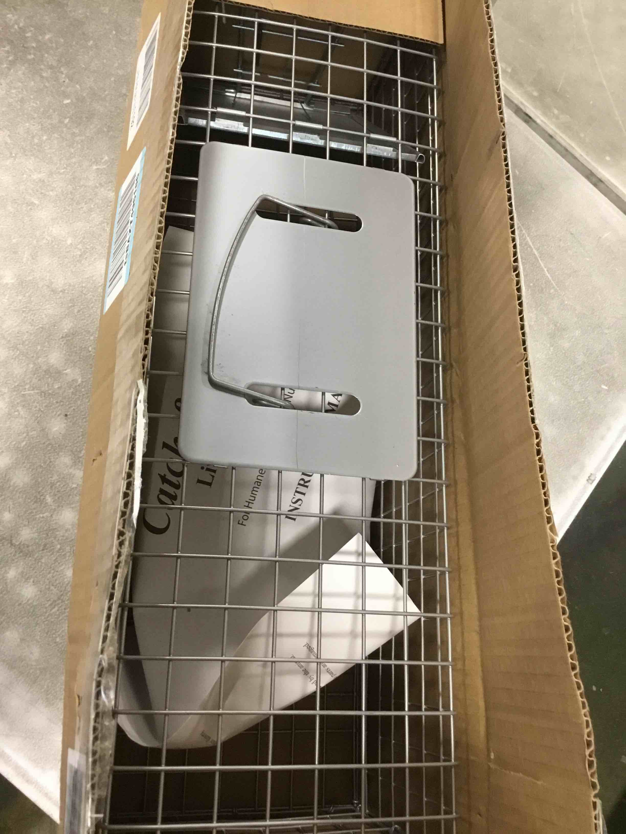https://s3.amazonaws.com/lotting-images-prod/bidfta/BLU5725214_1715099472519.jpeg
