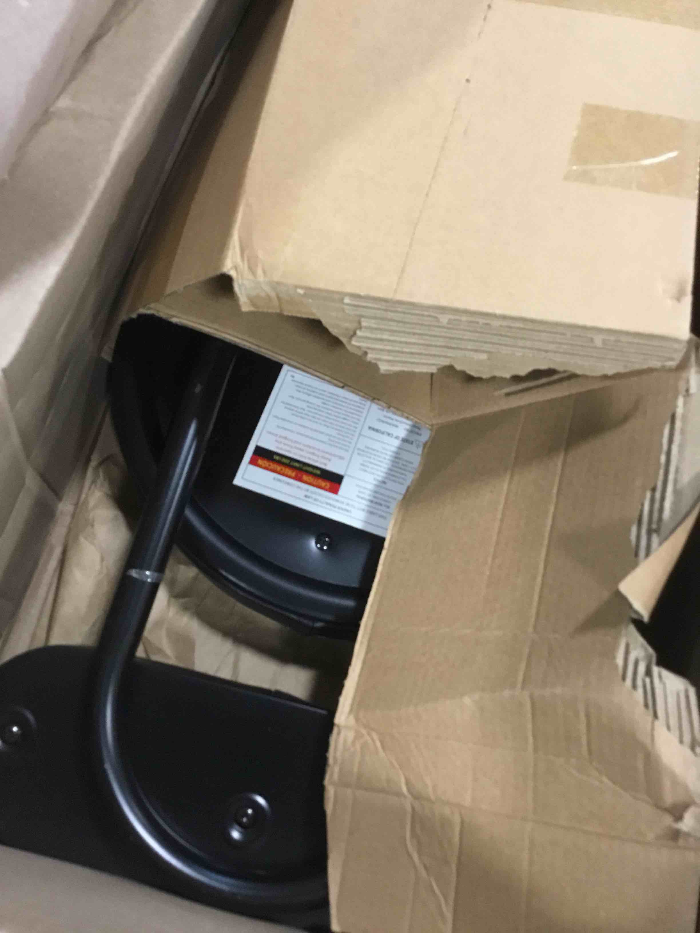 https://s3.amazonaws.com/lotting-images-prod/bidfta/BLU5725409_1715176627549.jpeg