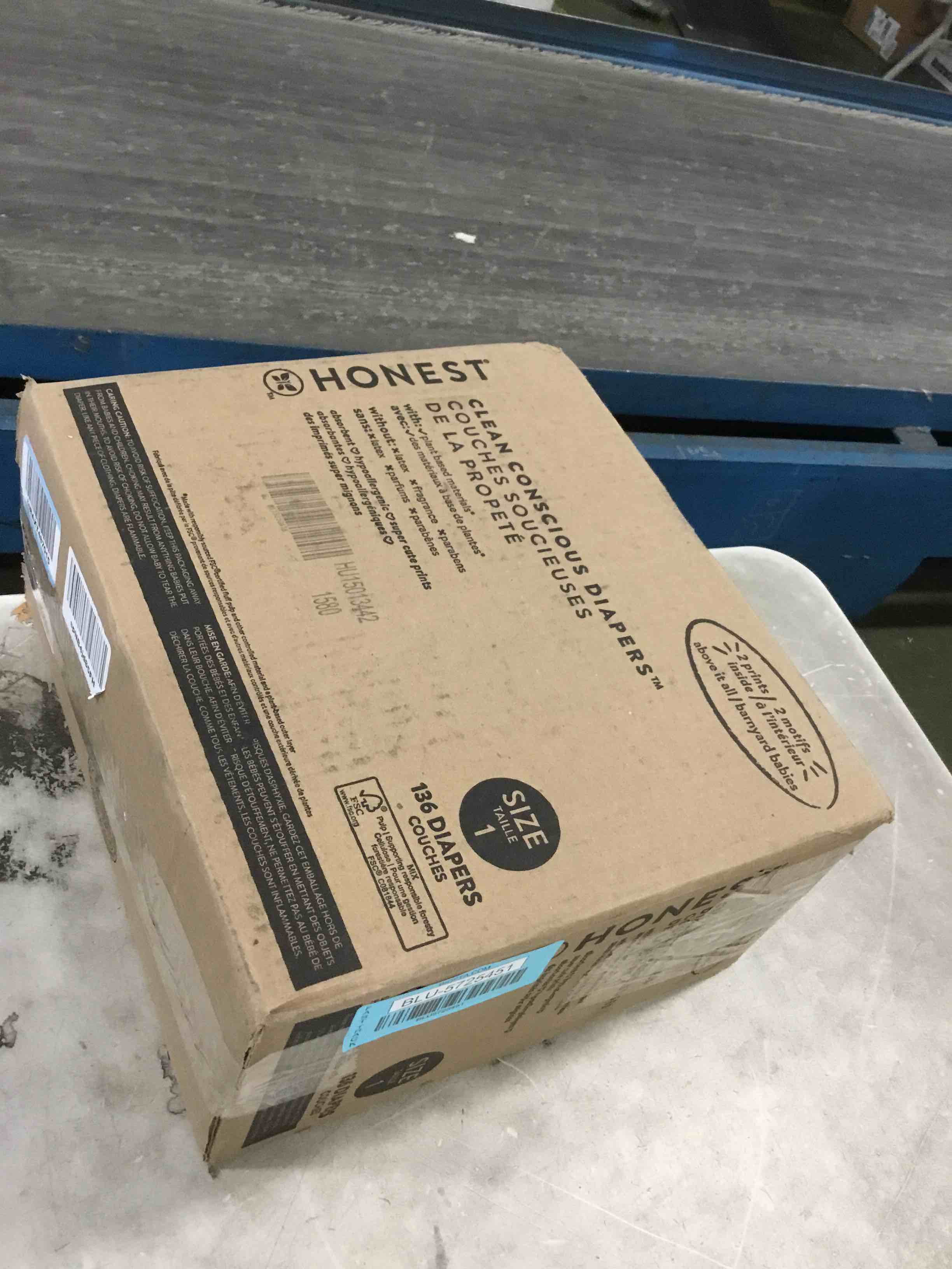 https://s3.amazonaws.com/lotting-images-prod/bidfta/BLU5725451_1715182192451.jpeg