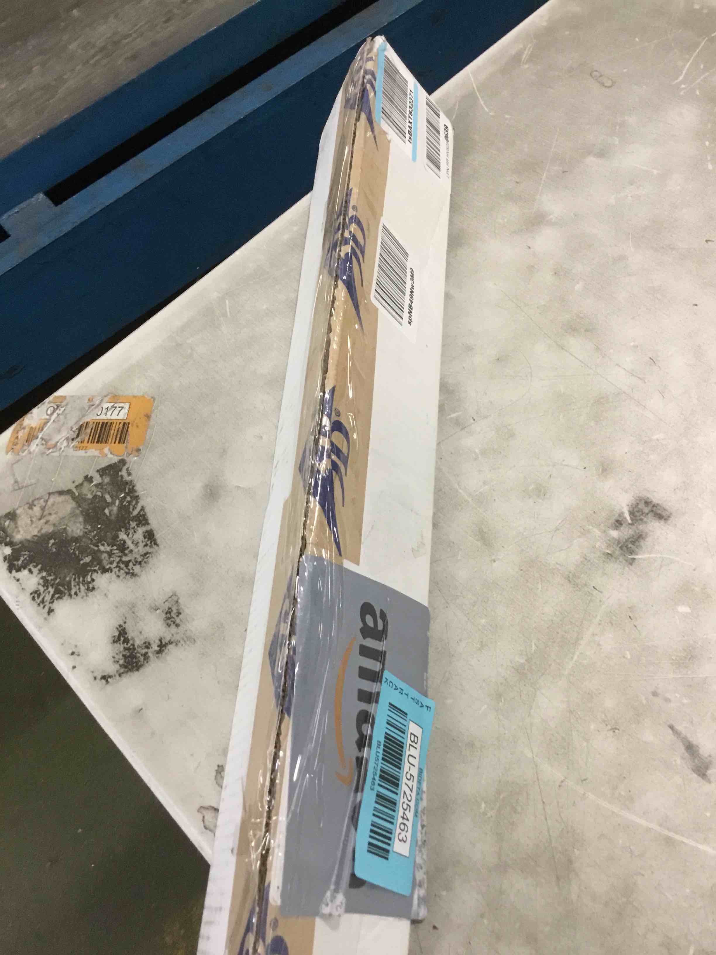 https://s3.amazonaws.com/lotting-images-prod/bidfta/BLU5725463_1715183718717.jpeg