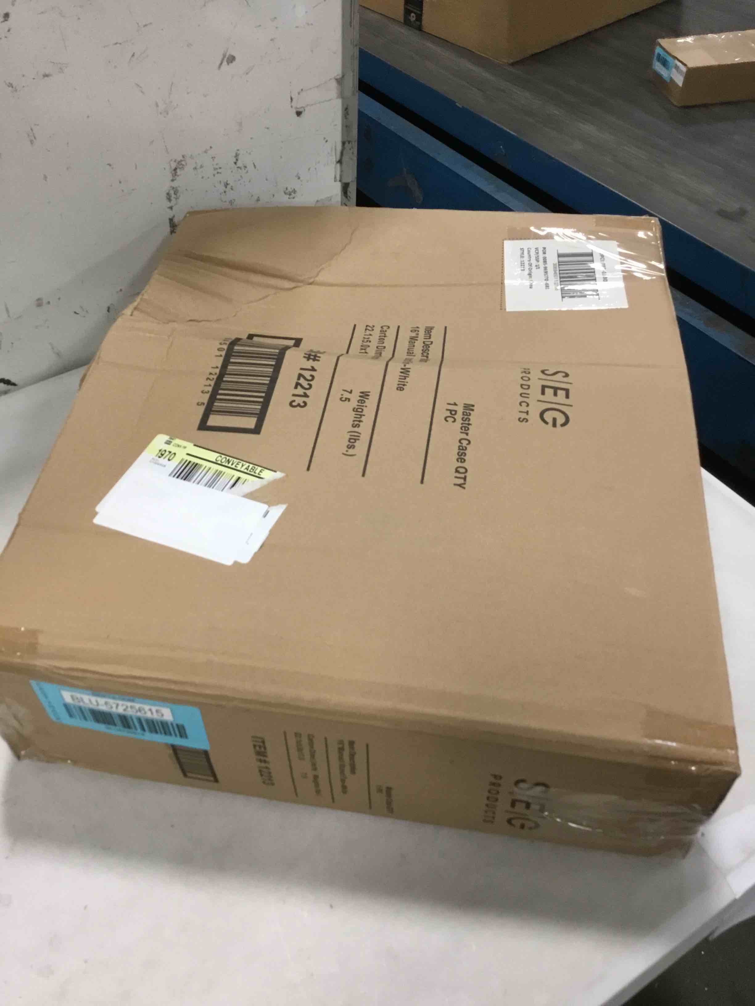 https://s3.amazonaws.com/lotting-images-prod/bidfta/BLU5725615_1715257440532.jpeg